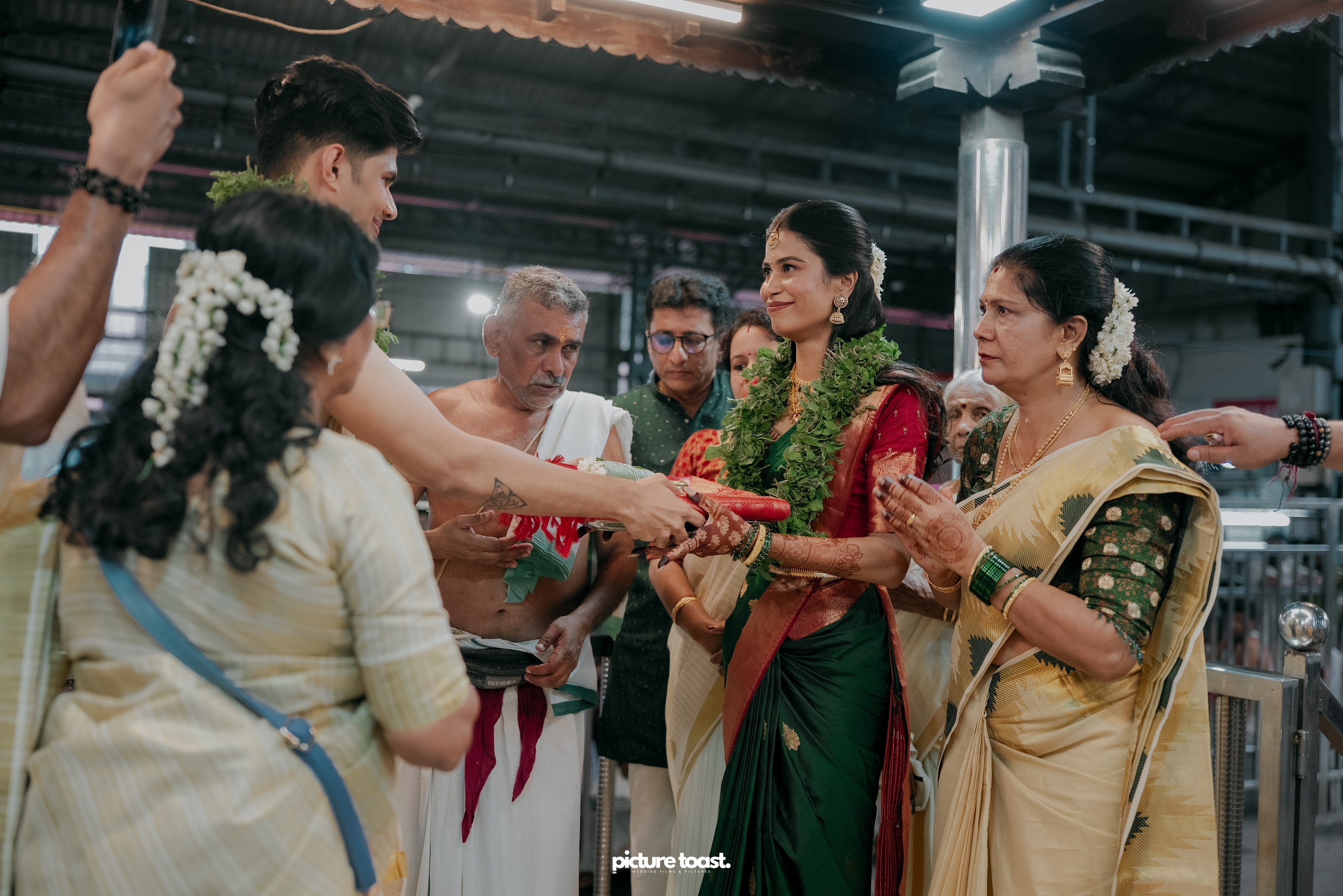 Guruvayur Wedding Ft. Athira & Abilash. Fine art Wedding Photographers in India & Canada