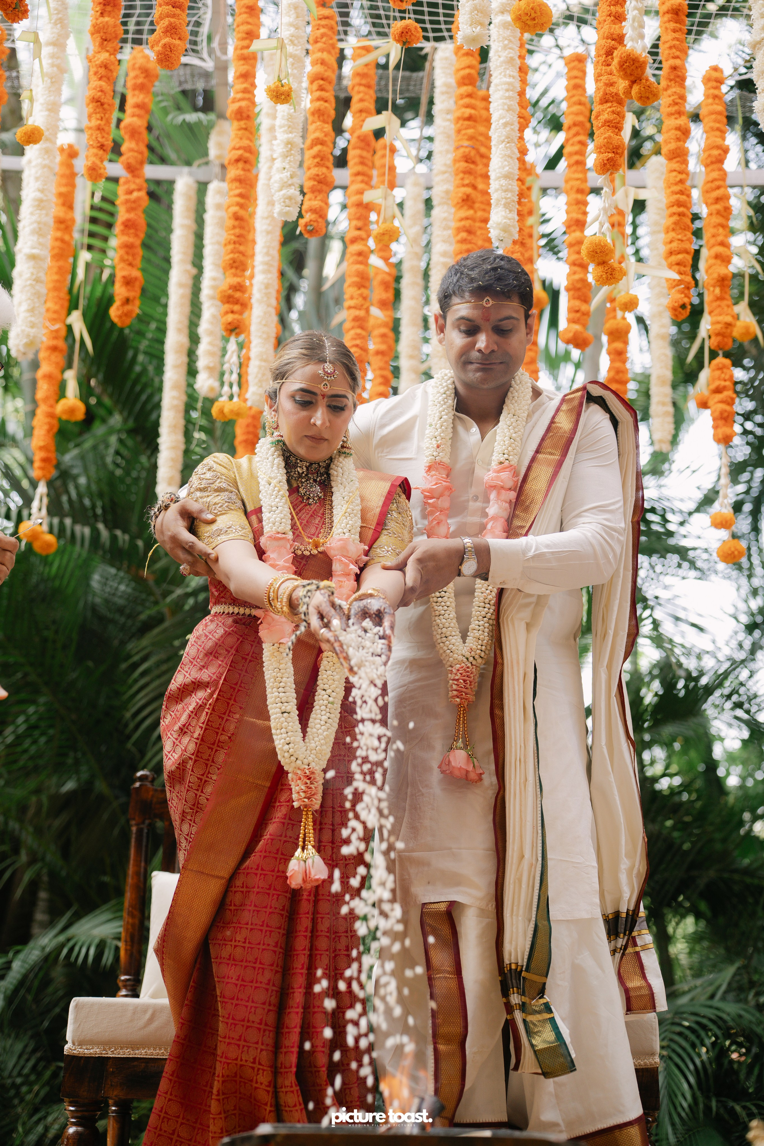 South Indian Wedding Ft. Aashna & Rajiv. Fine art Wedding Photographers in India & Canada