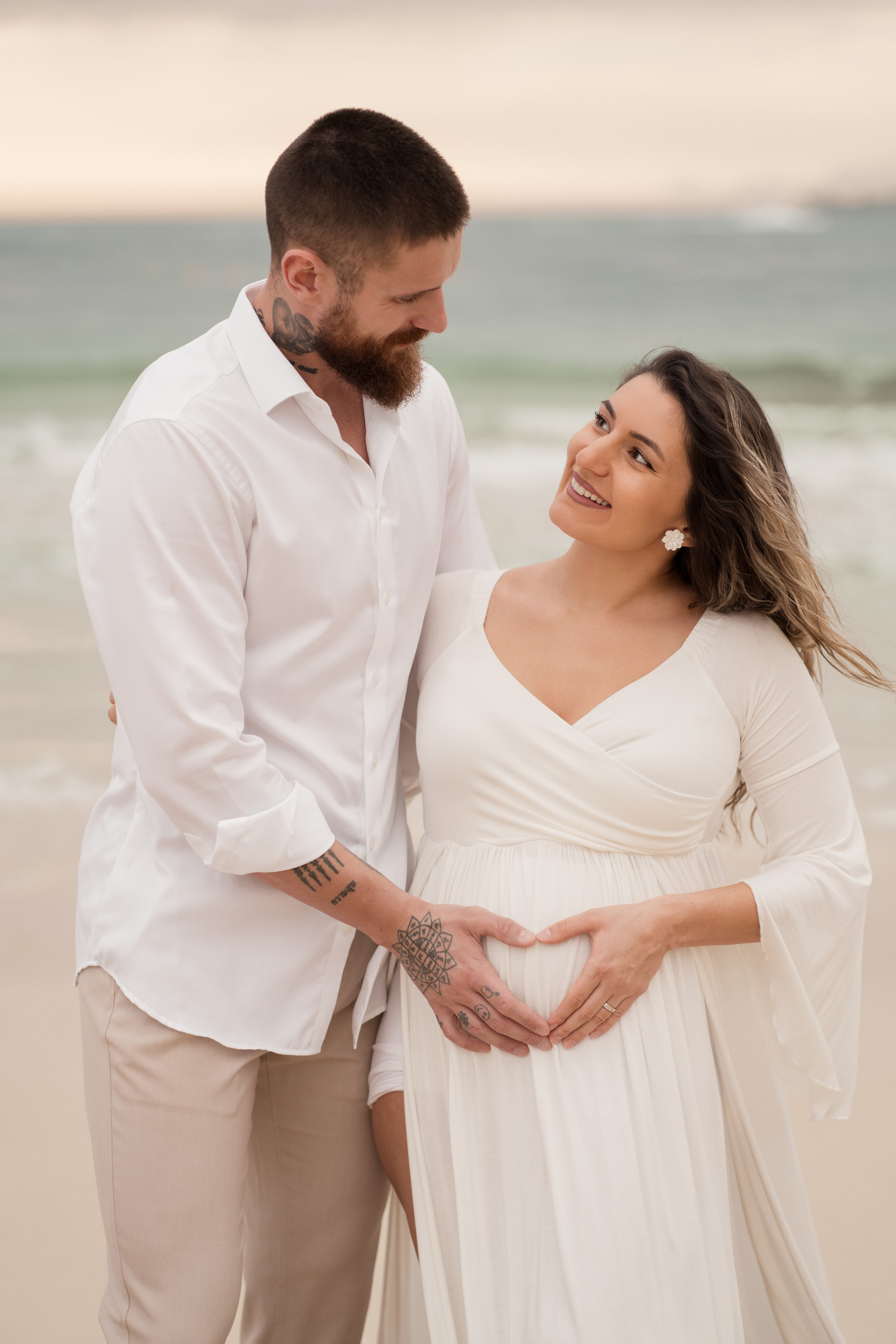 Wind, sand and new beginnings. Angela Iakovleva — Family Photographer in Dubai