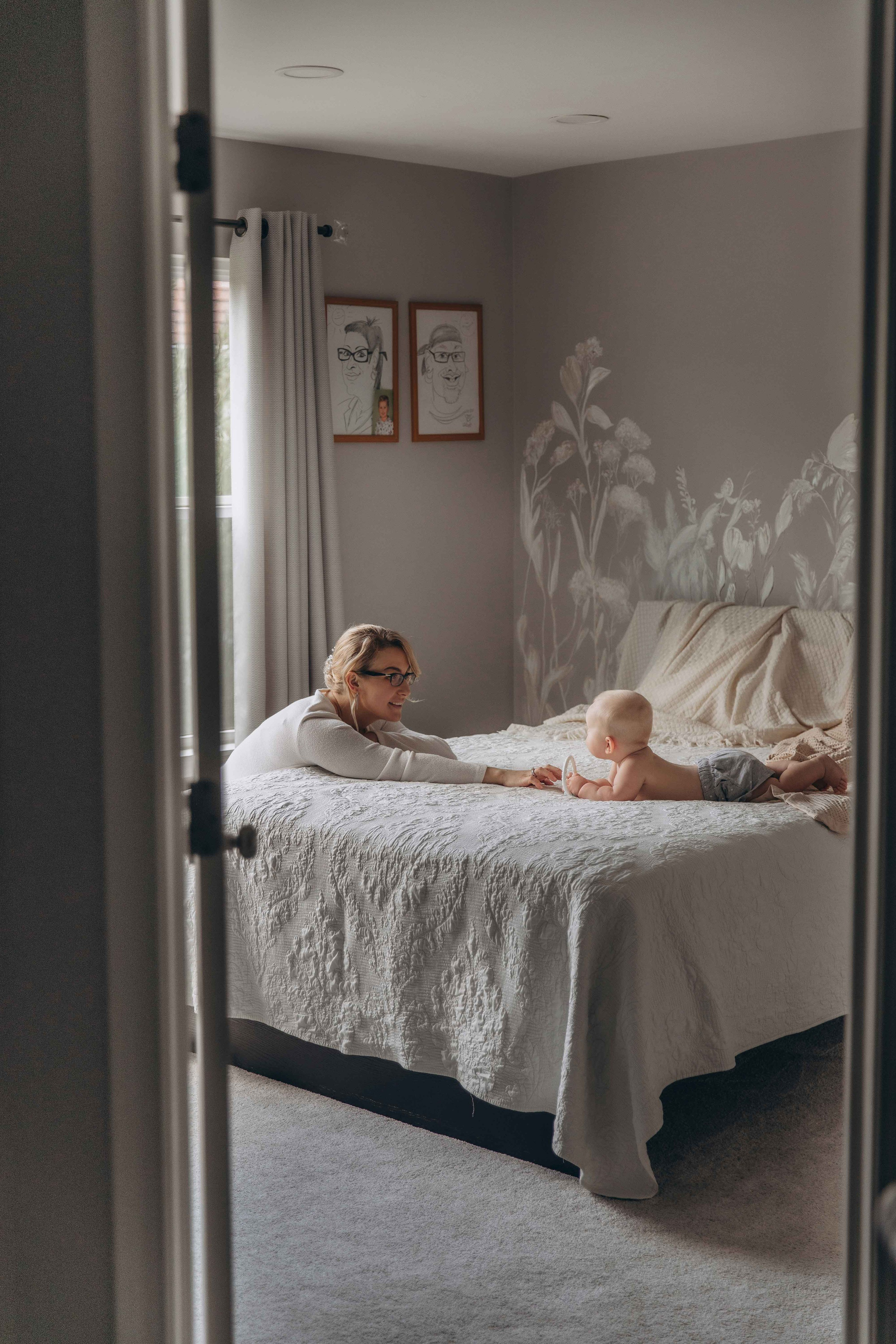 At-Home Baby Photoshoot — First Months of Life in a Cozy Home. Family and children’s photographer in Chicago