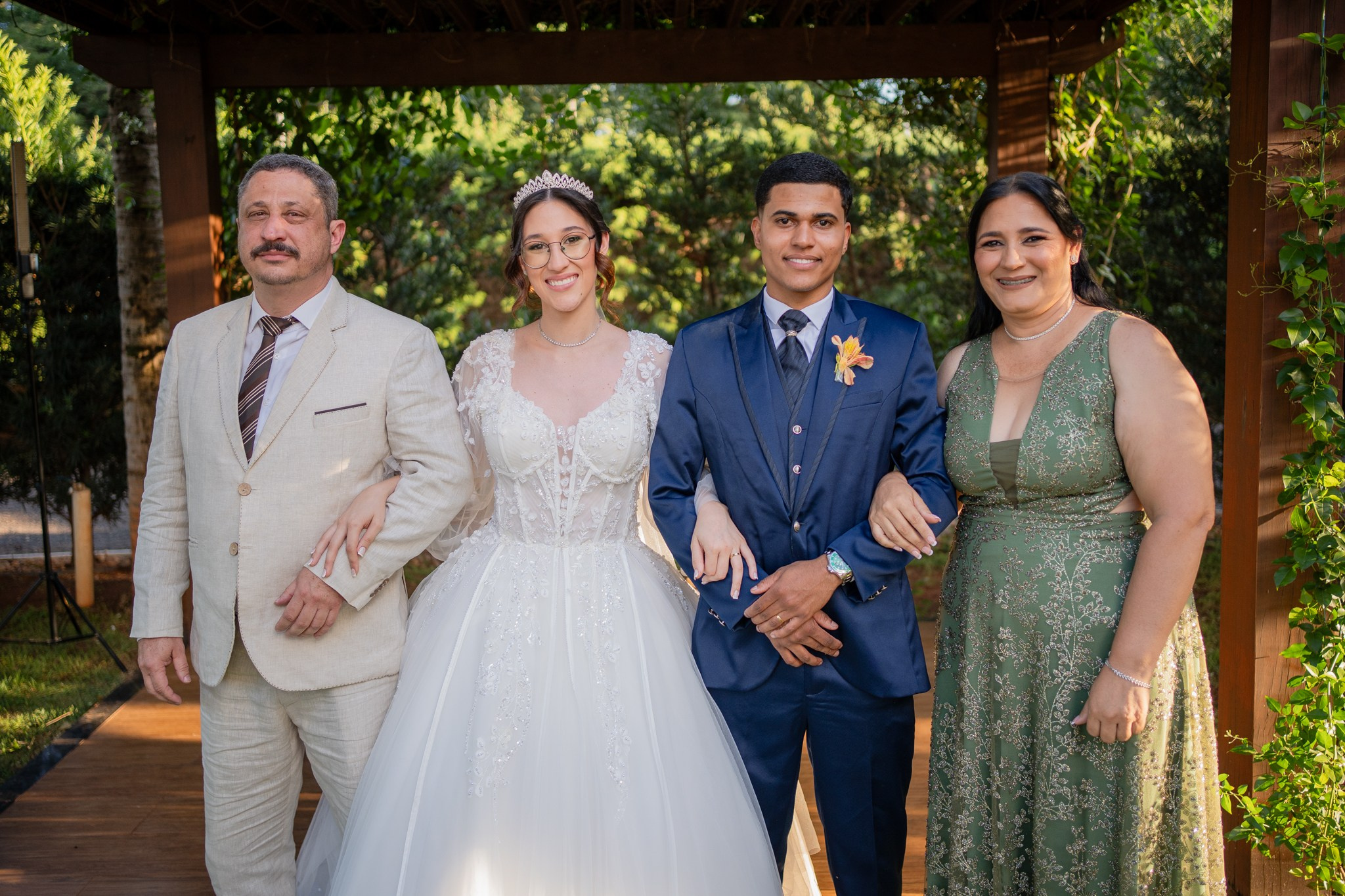 Larissa & Vinicius — Espaço Faveral / Aararaquara. Robson Colaço