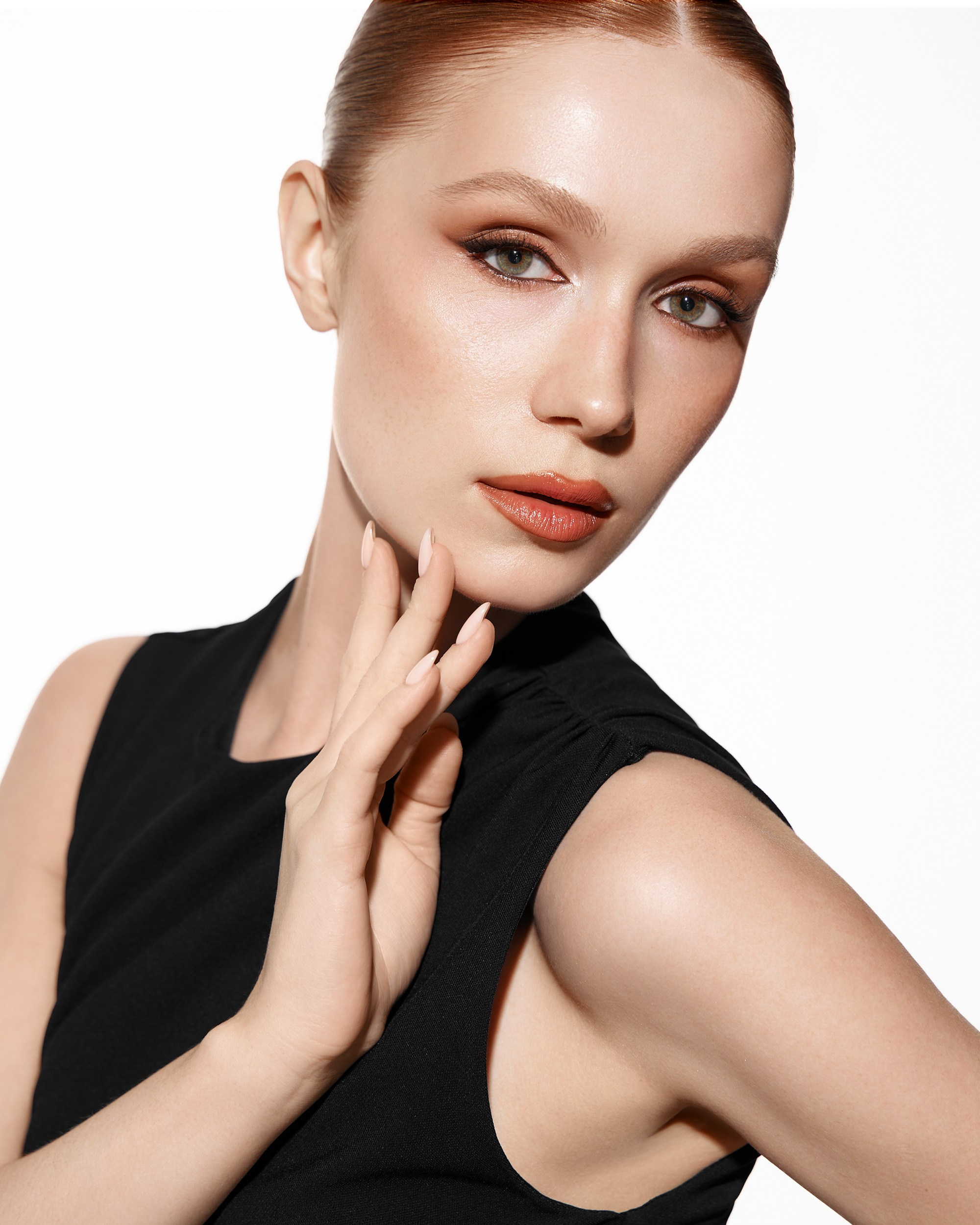 BEAUTY. Fashion and advertising photographer Alina Mikhalkovich Dubai