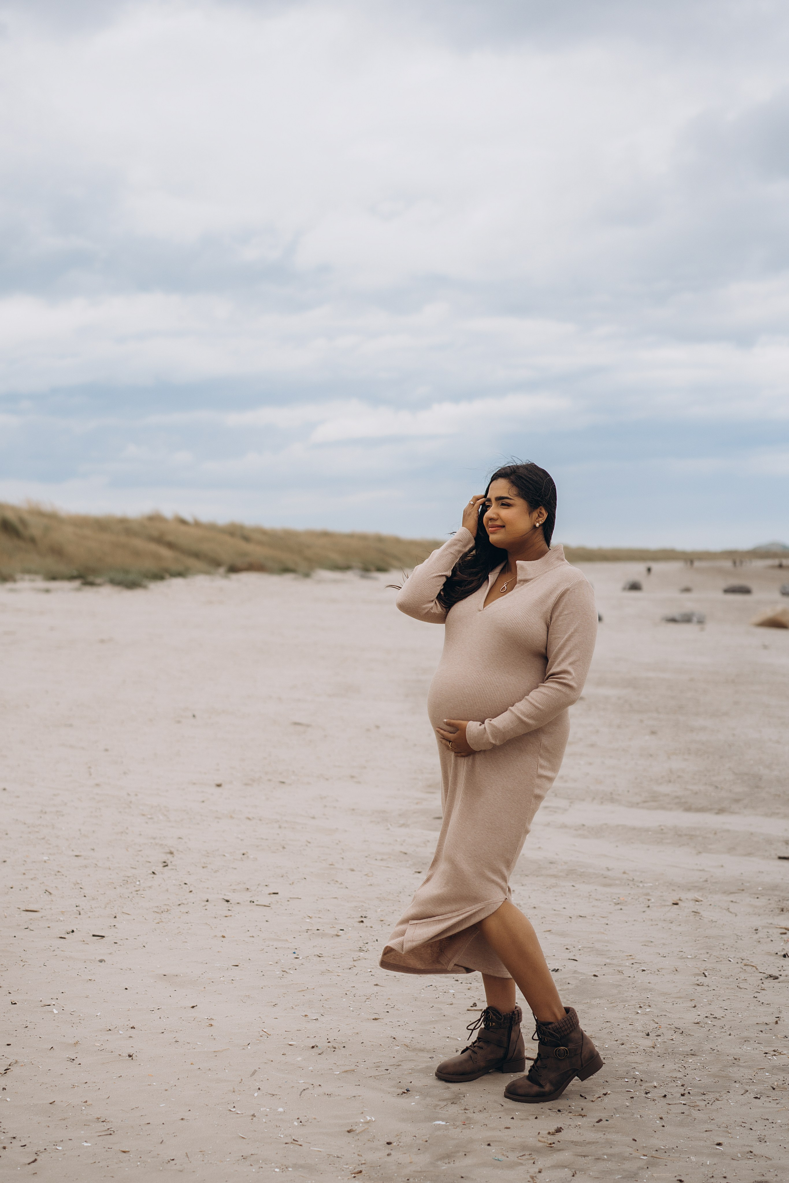 Meera: Bull island. Maternity/Love story/Wedding photographer