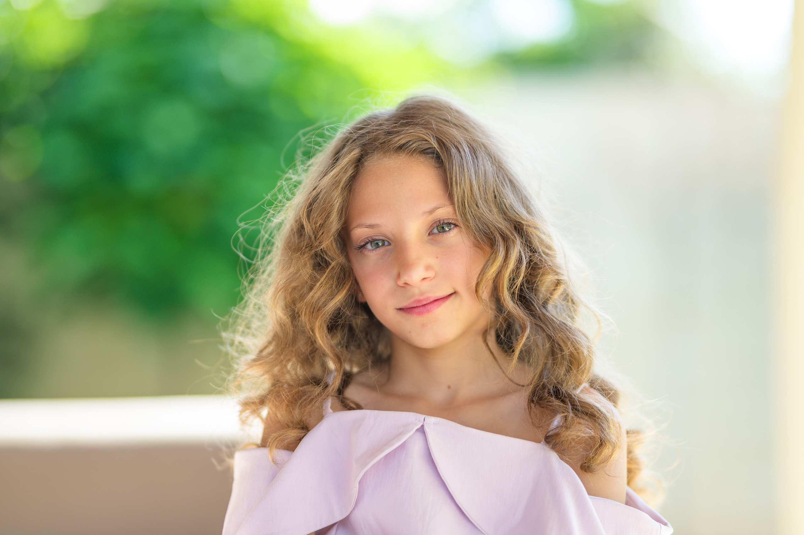 Sedinta foto de familie, sedinta foto acasa, sedinta foto premium, sedinta foto in gradina,  album de familie, fotografie de familie, amintiri de familie, sedinta foto relaxata, fotografie de cuplu, sedinta foto profesionala, fotograf profesionist Bucuresti