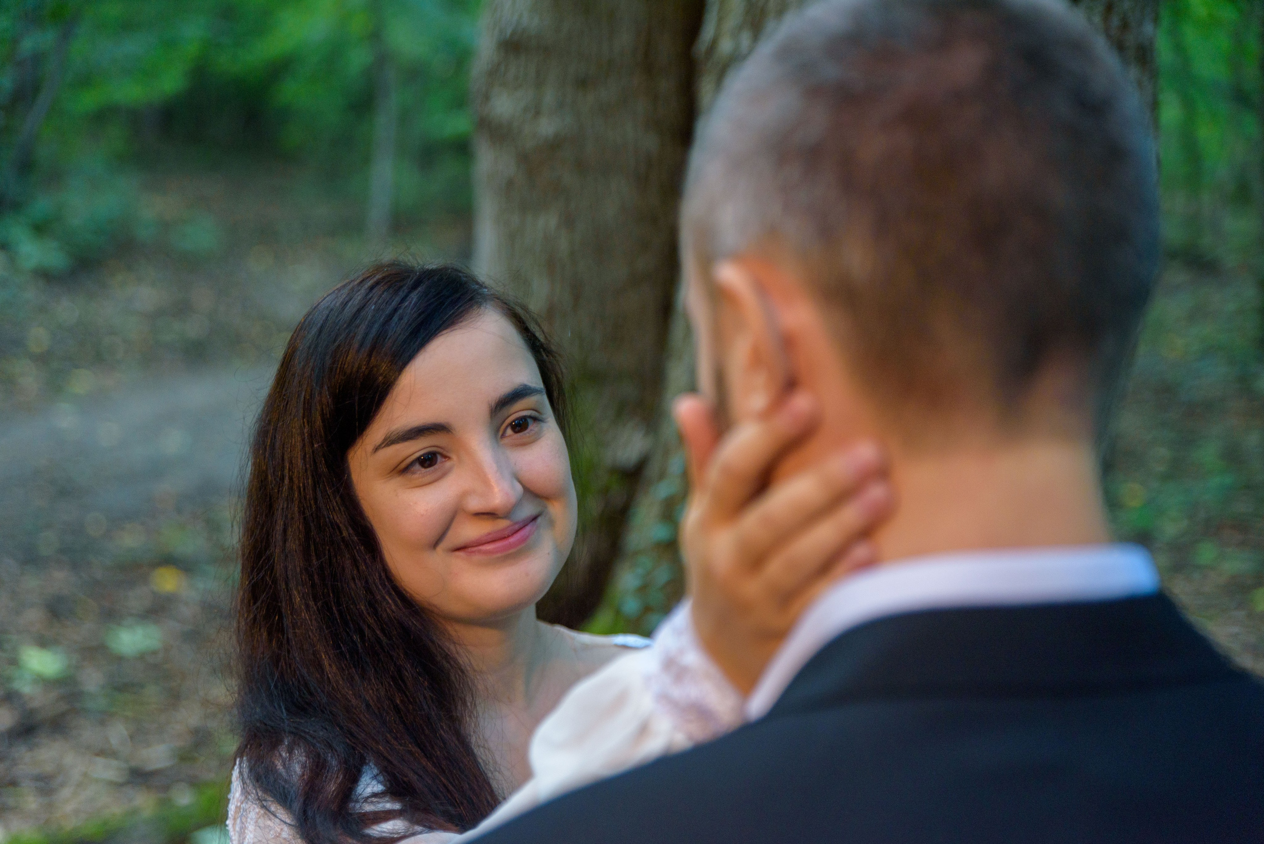 Trash the dress Bucuresti, padurea Baneasa, save the date, sedinta foto padure, fotograf sedinta foto, fotograf indragostiti, foto speciale 