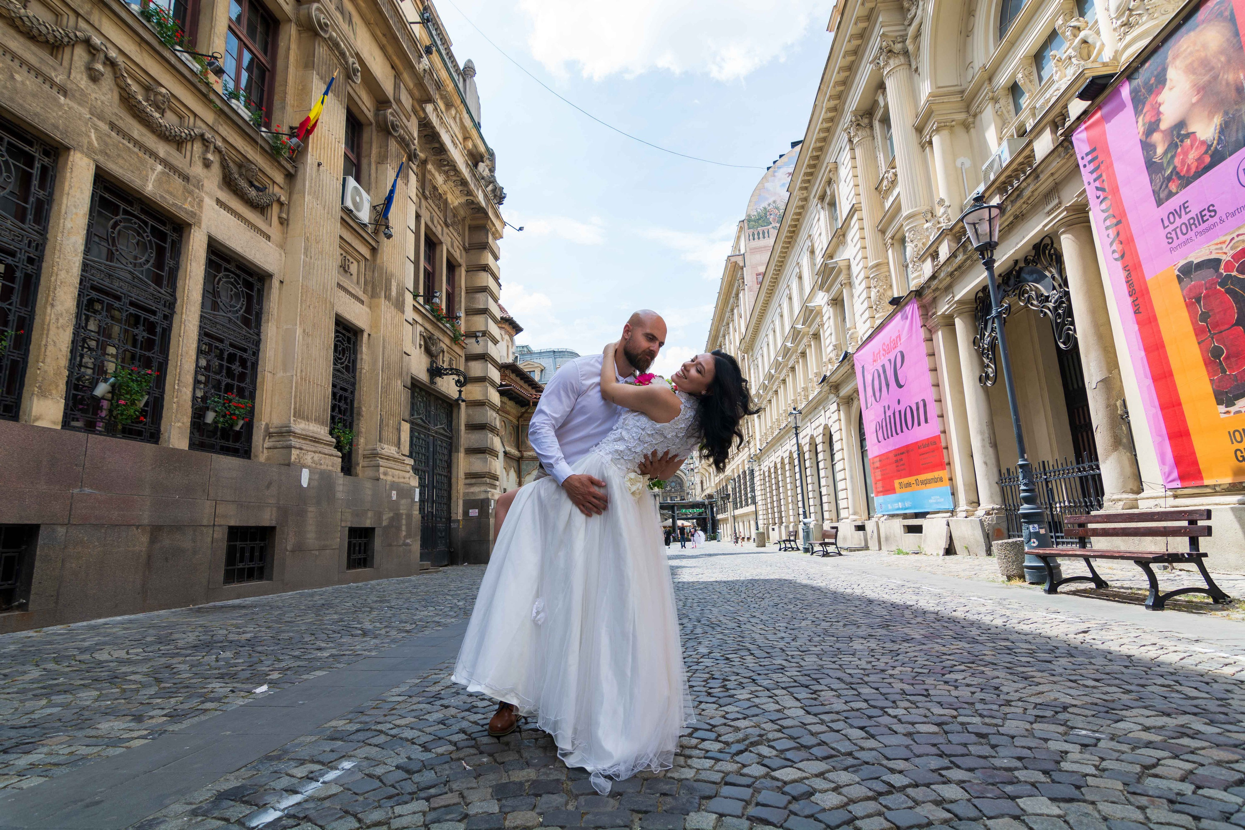 Centrul vechi. Wedding photographer from Bucharest Eugen Elisei