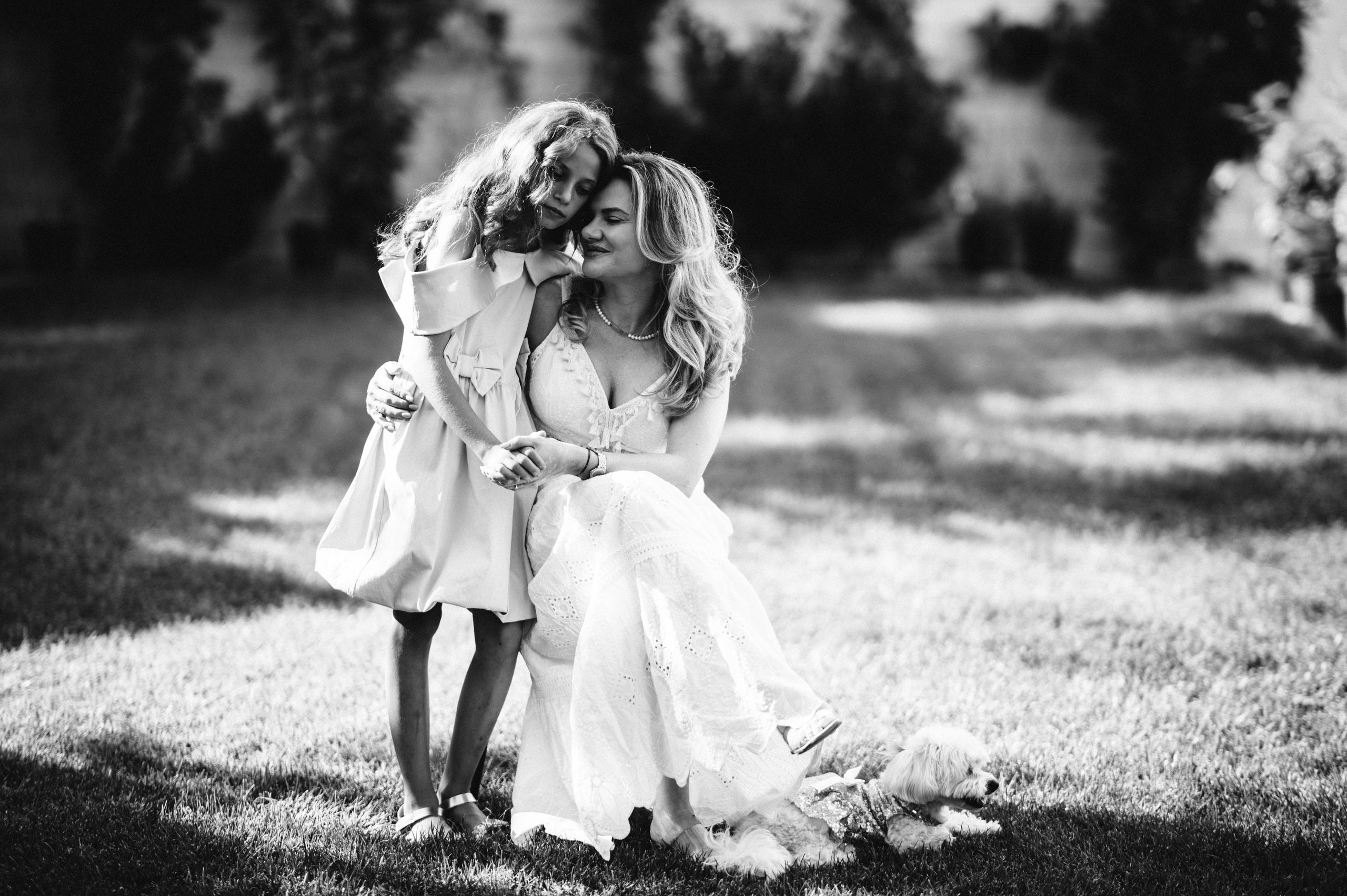 Sedinta foto de familie, sedinta foto acasa, sedinta foto premium, sedinta foto in gradina,  album de familie, fotografie de familie, amintiri de familie, sedinta foto relaxata, fotografie de cuplu, sedinta foto profesionala, fotograf profesionist Bucuresti