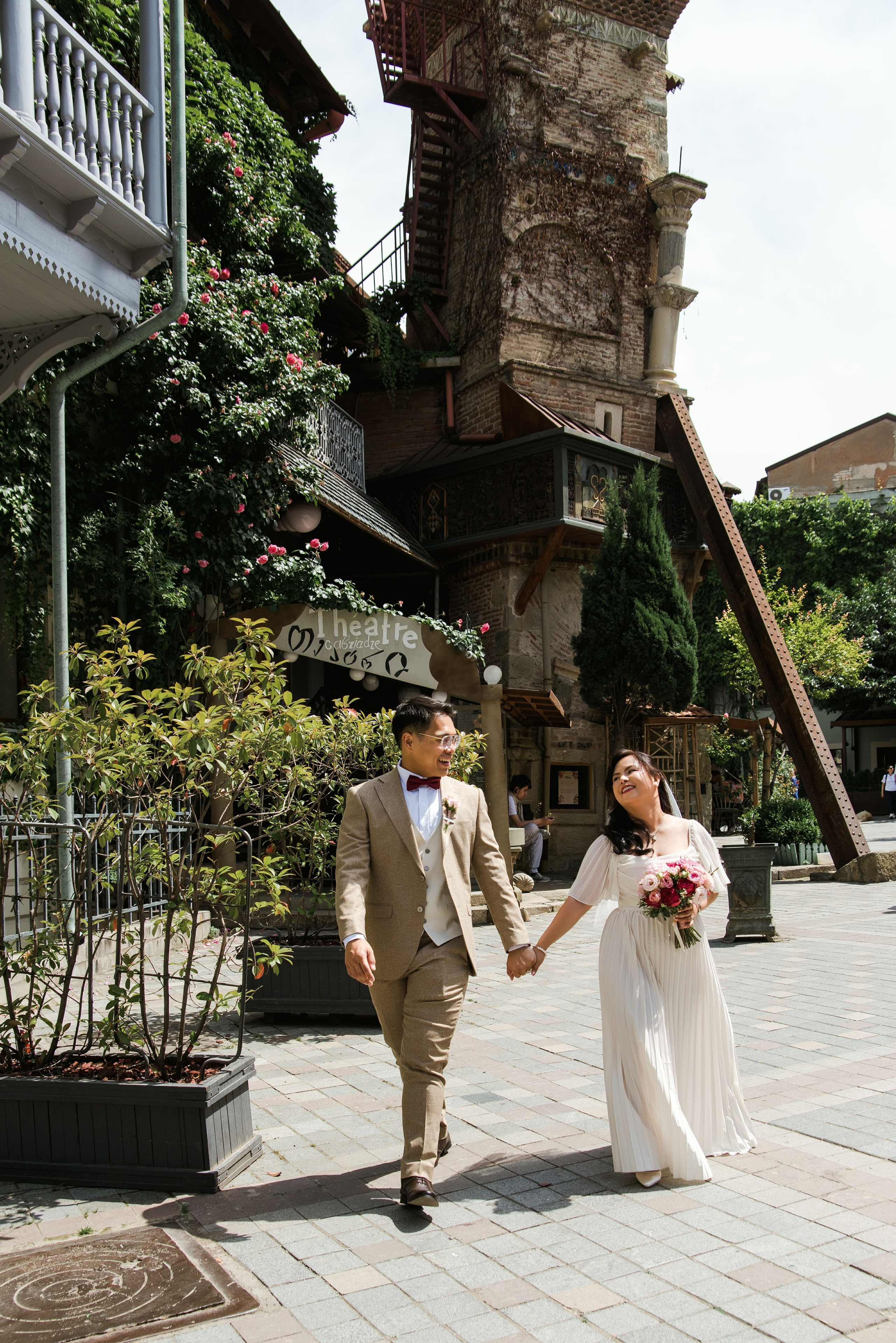 Wedding Photographer for Philippines Couples in Georgia. Destination Wedding Photographers in Georgia, Armenia. Maks Kovalenko and Lara Tatosyan. Wedding videographer
