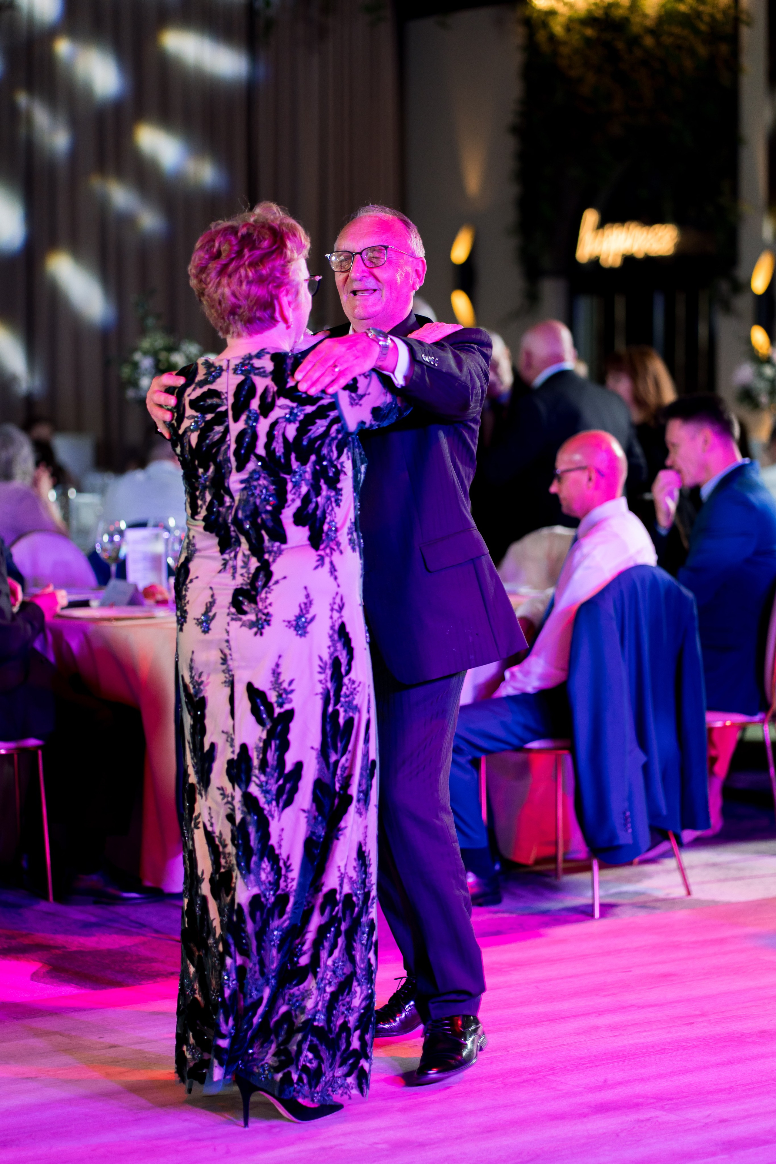 PARTY. Gabriel Florea — Fotograf nuntă București