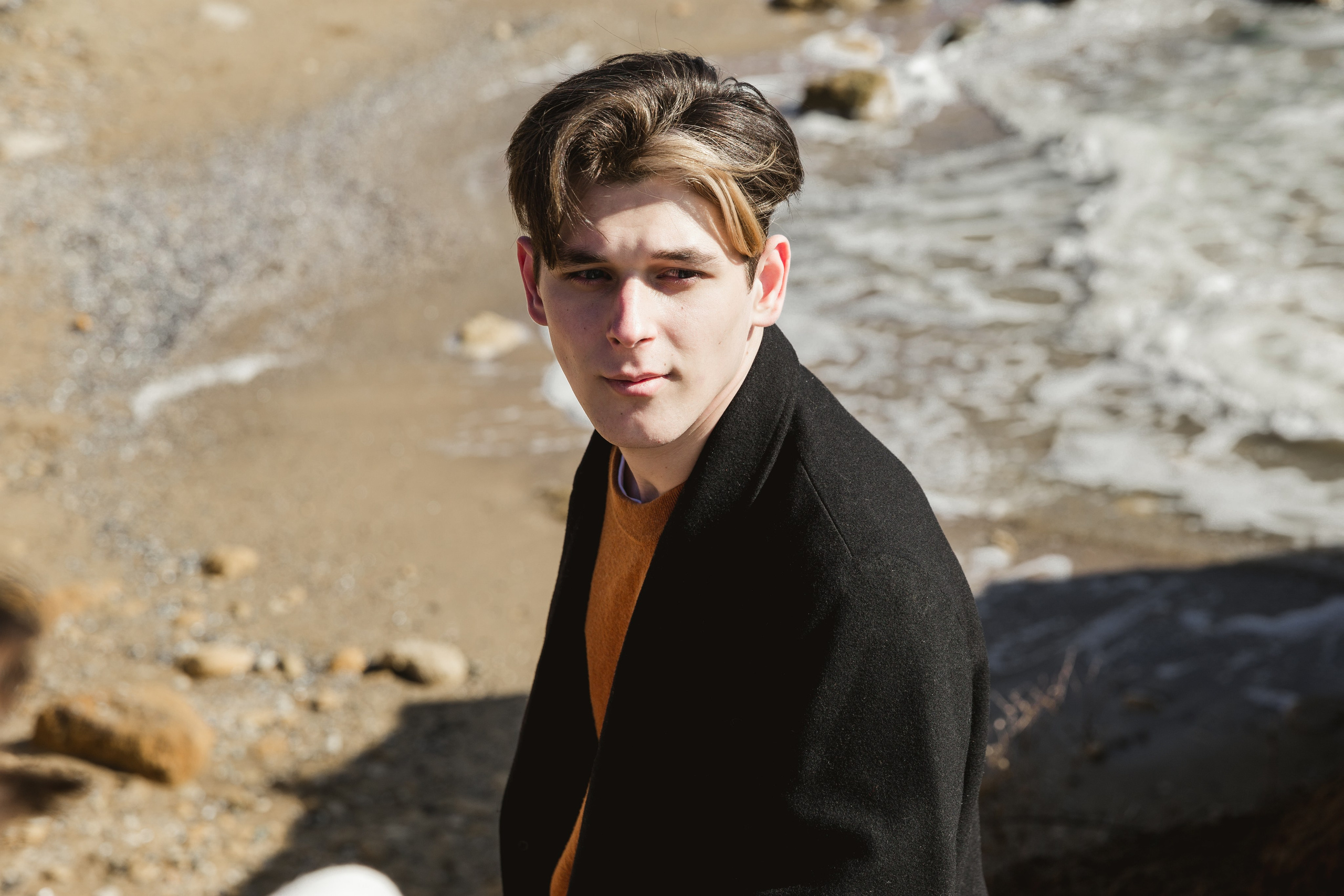 Stylish seaside wedding shoot with ocean view, photographer Italy