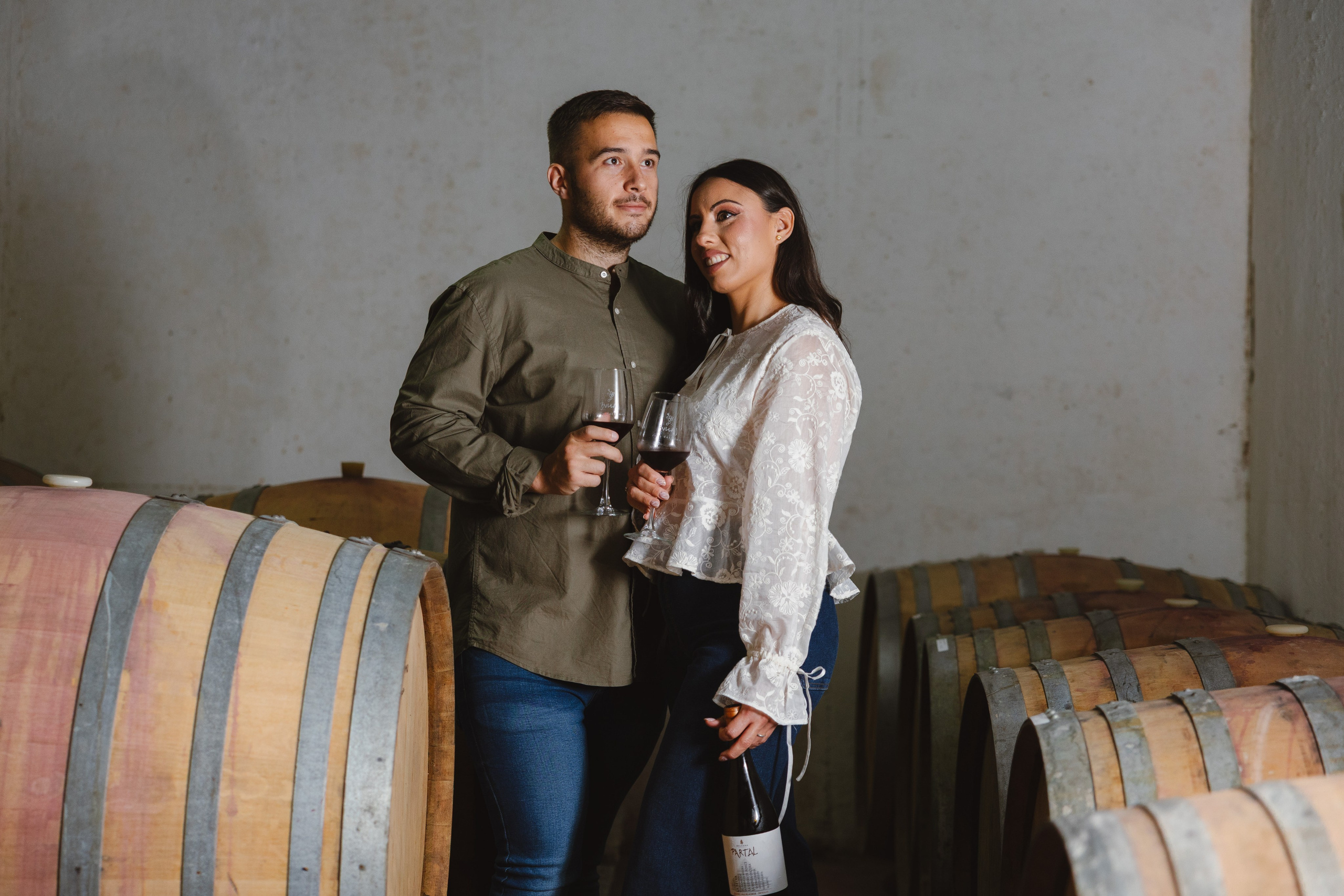 Fotos de preboda en una bodega de vino en Bullas