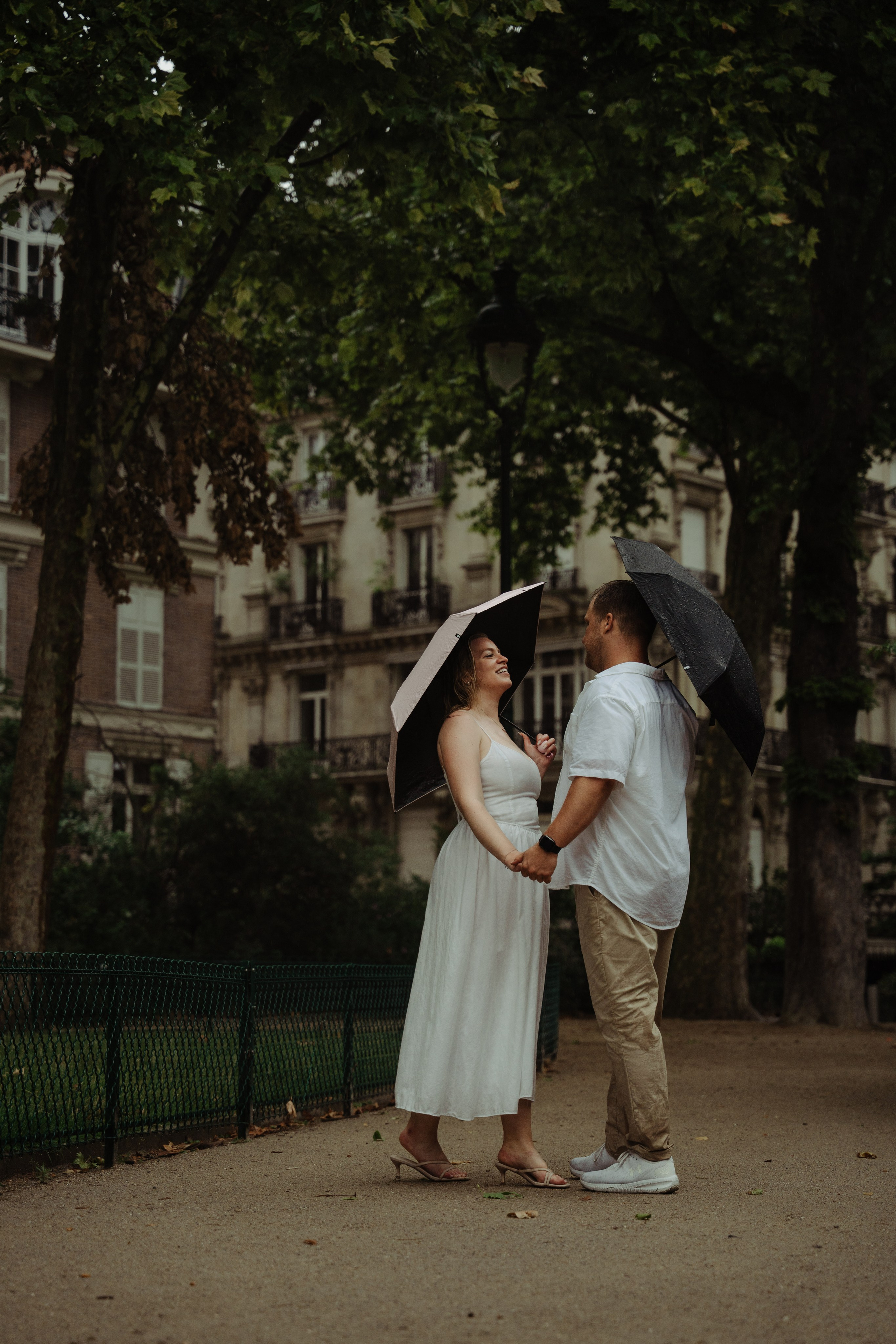 Anne & Cody in rainy Paris. Фотограф в Париже Полина Осипова