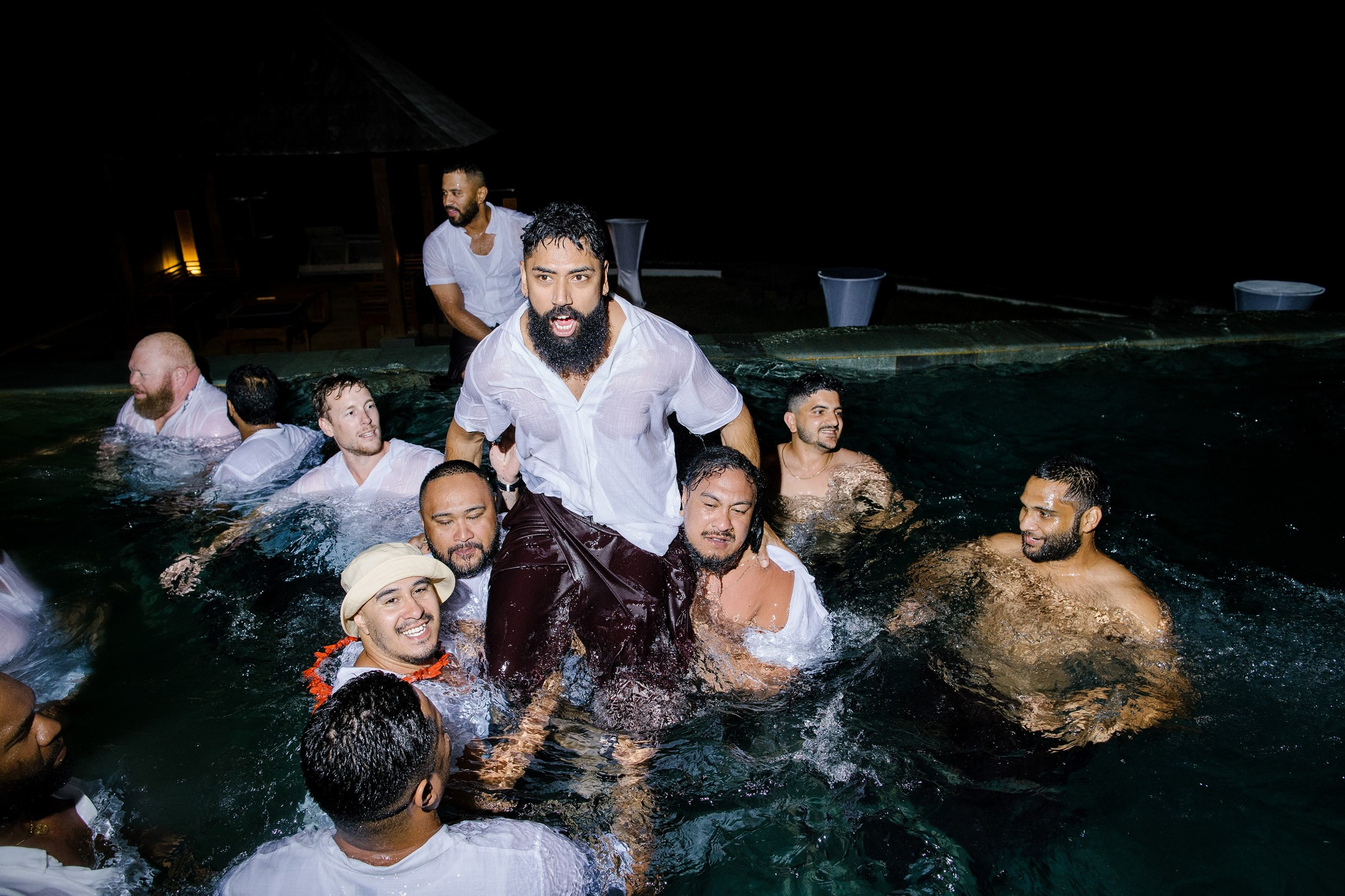 Big funny wedding with guests in paradise Bali island. Get.it.feel — Aesthetic Photography and Videography