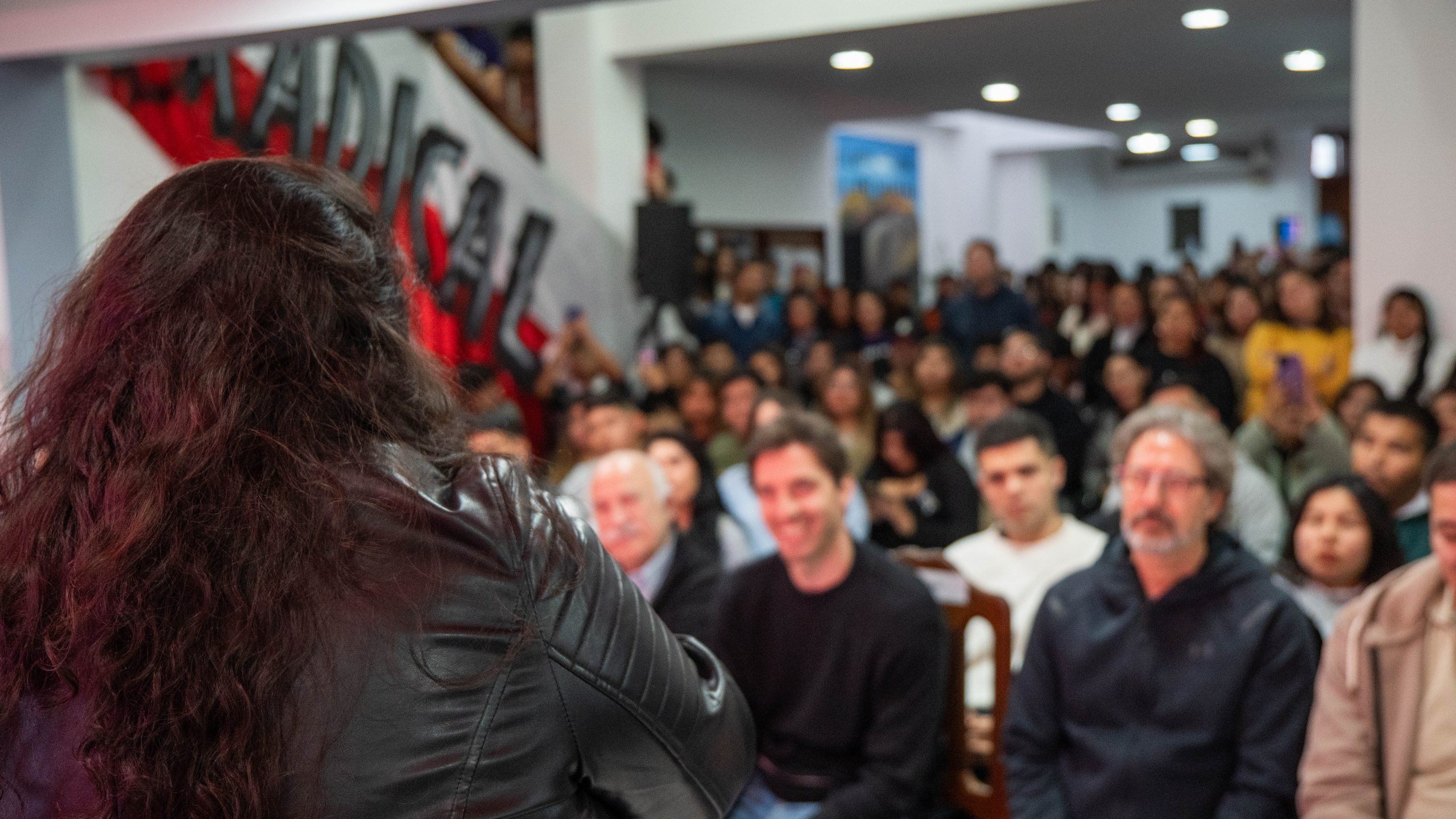 Asunción de autoridades de la Juventud Radical. Cuarta Pared