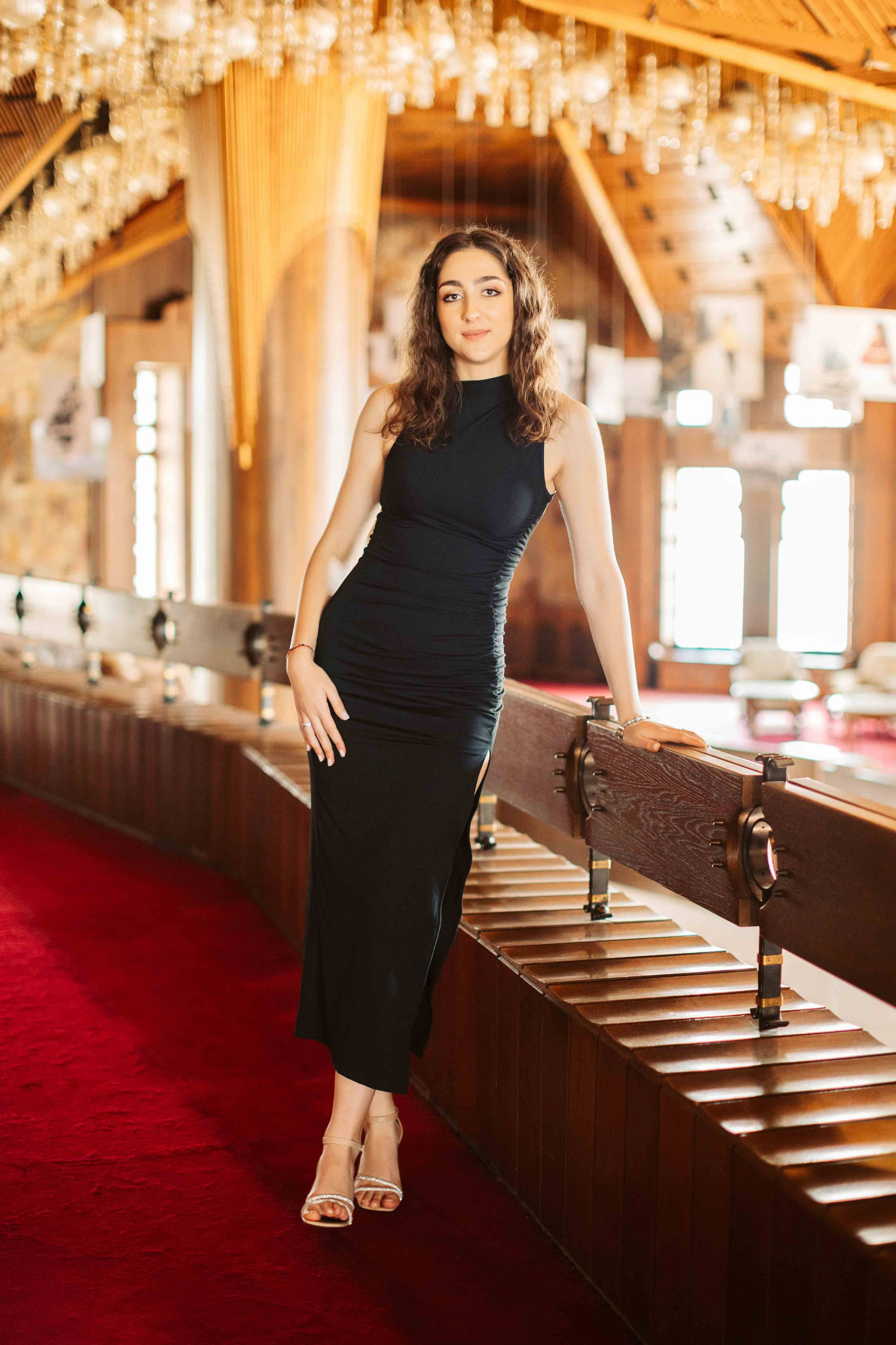 12C — Unirea. Contrast Studio