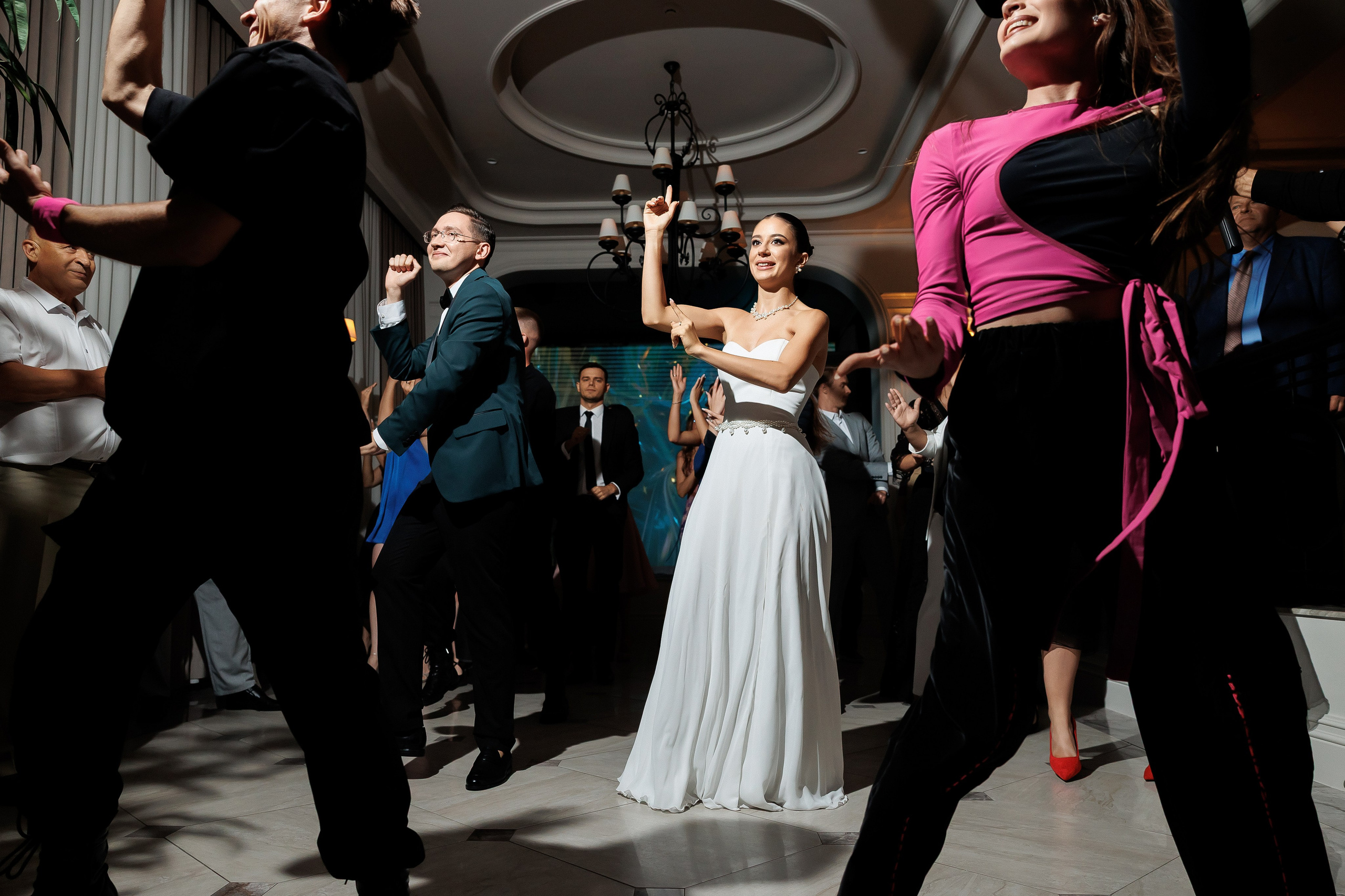 Serghei & Erica — Queen Residence. Servicii Foto și Video 067188353