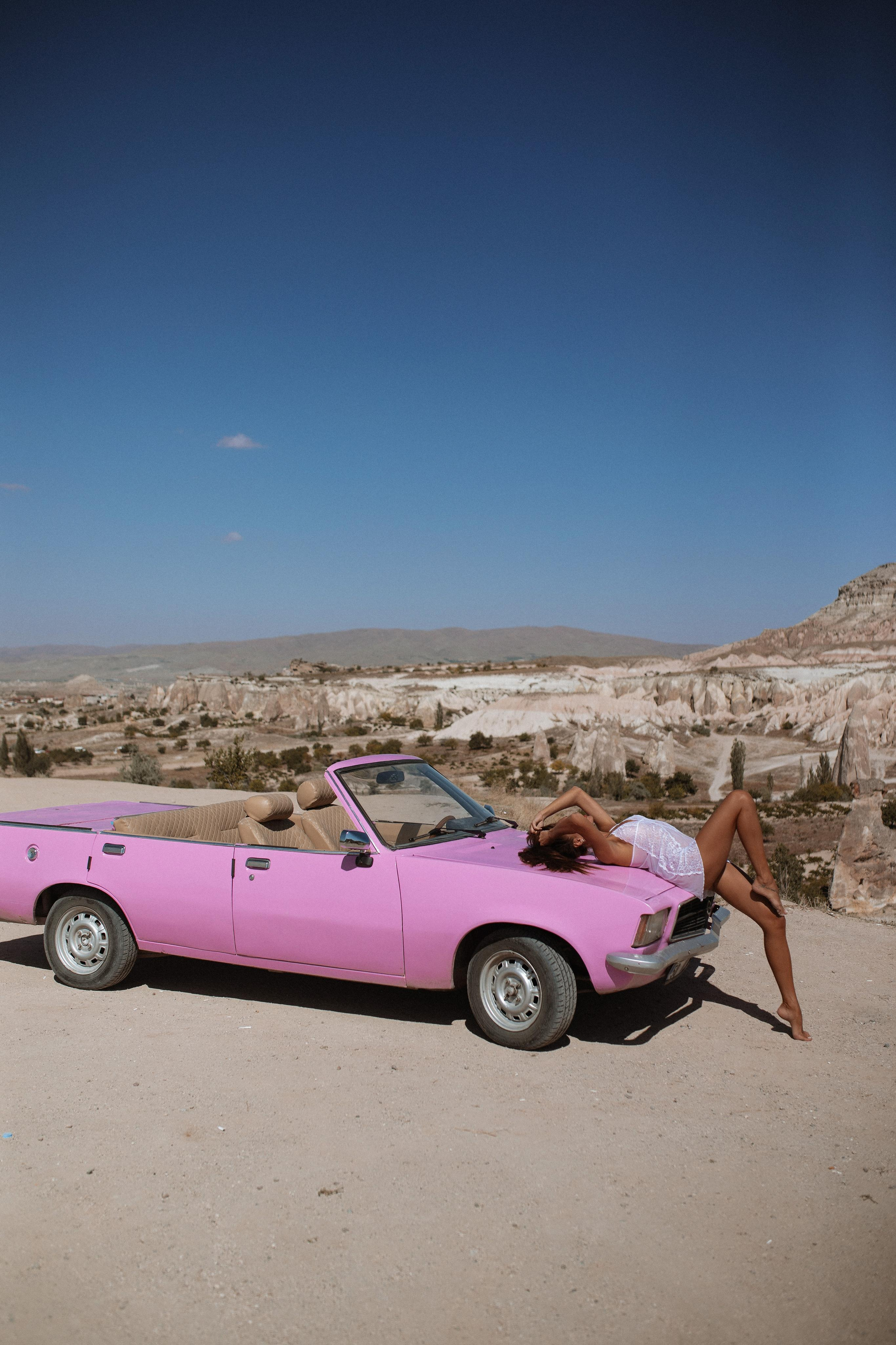 Капподакия .Каппадокия осенью. Фотосессия в Каппадокии. Фотограф в Каппадокии. Ретро машина в Каппадокии. Погода в Каппадокии. Каппадокия фото.