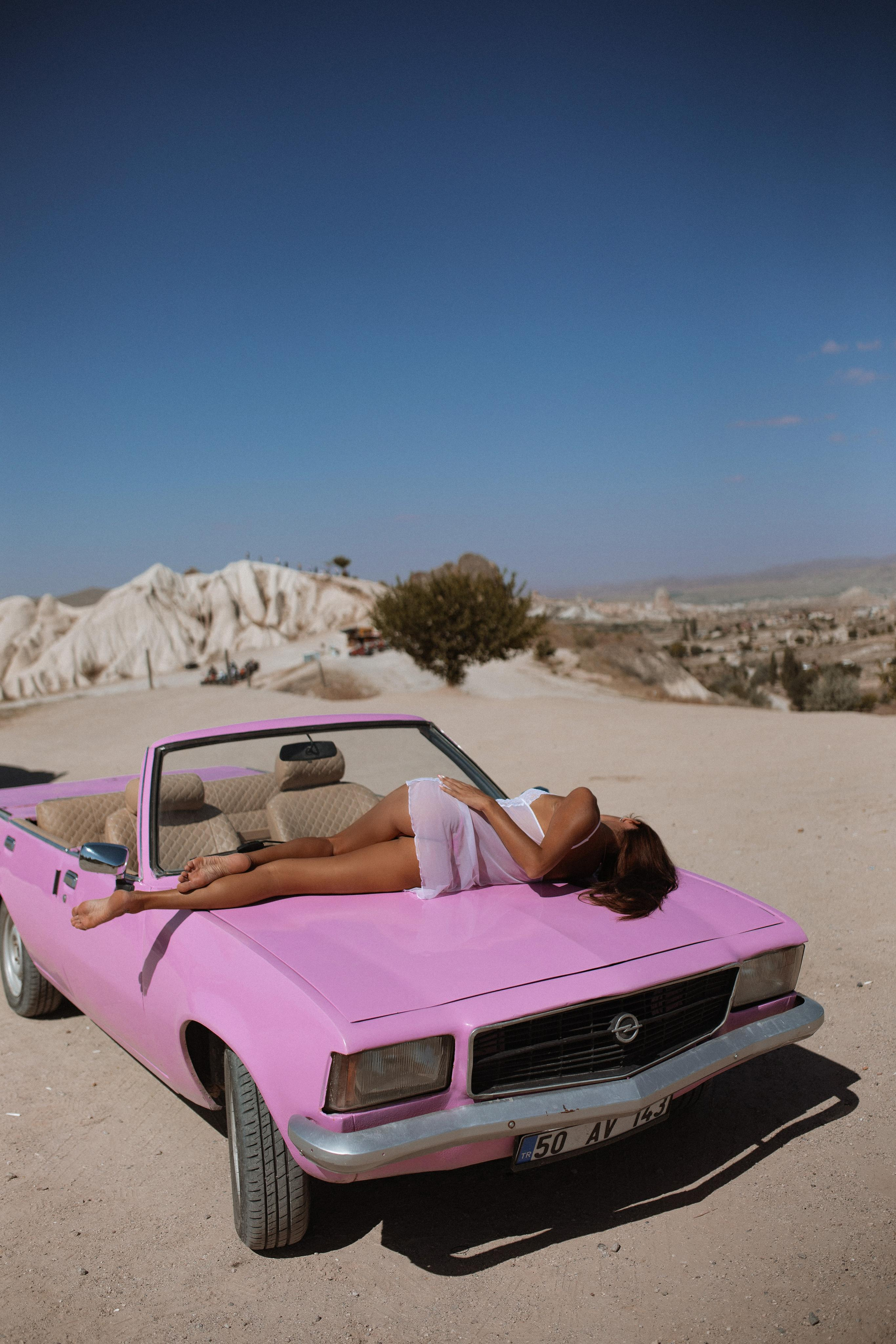 Капподакия .Каппадокия осенью. Фотосессия в Каппадокии. Фотограф в Каппадокии. Ретро машина в Каппадокии. Погода в Каппадокии. Каппадокия фото.