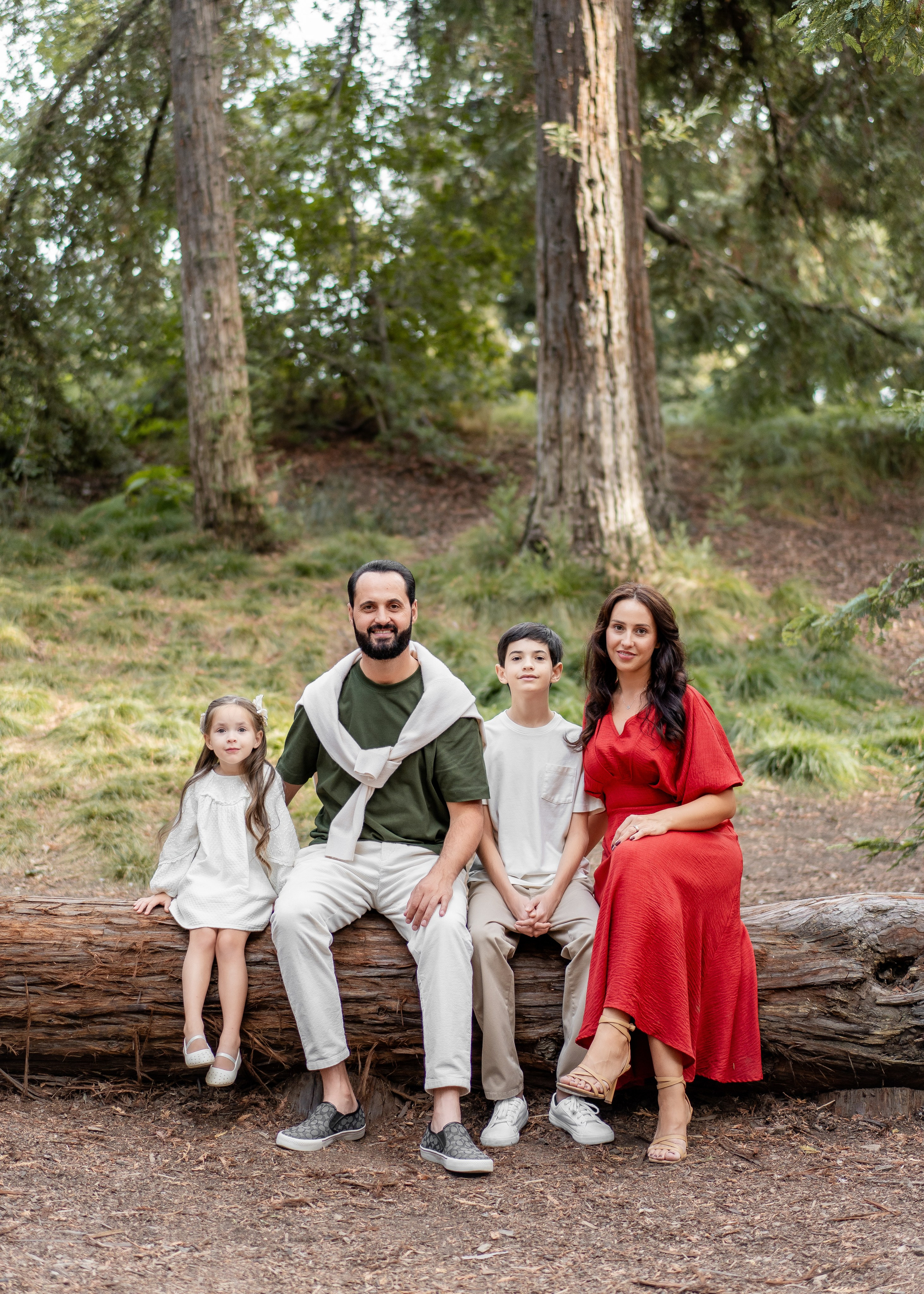 Mikhailov family. Family photographer in Sacramento | Sofia Pavenko