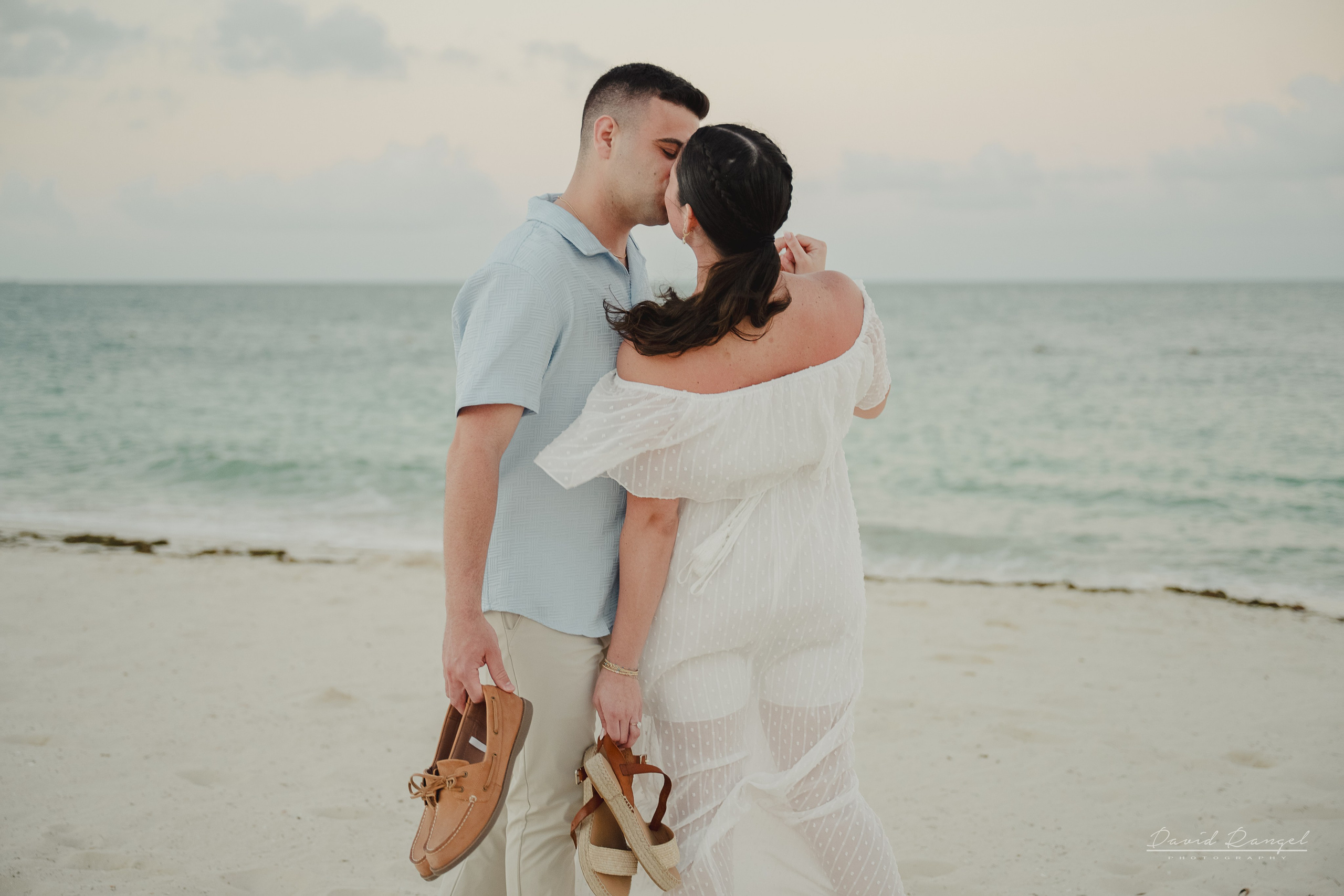 Save The Date Sessions. Destination wedding photographer based in Cancun and Riviera Maya with service worldwide