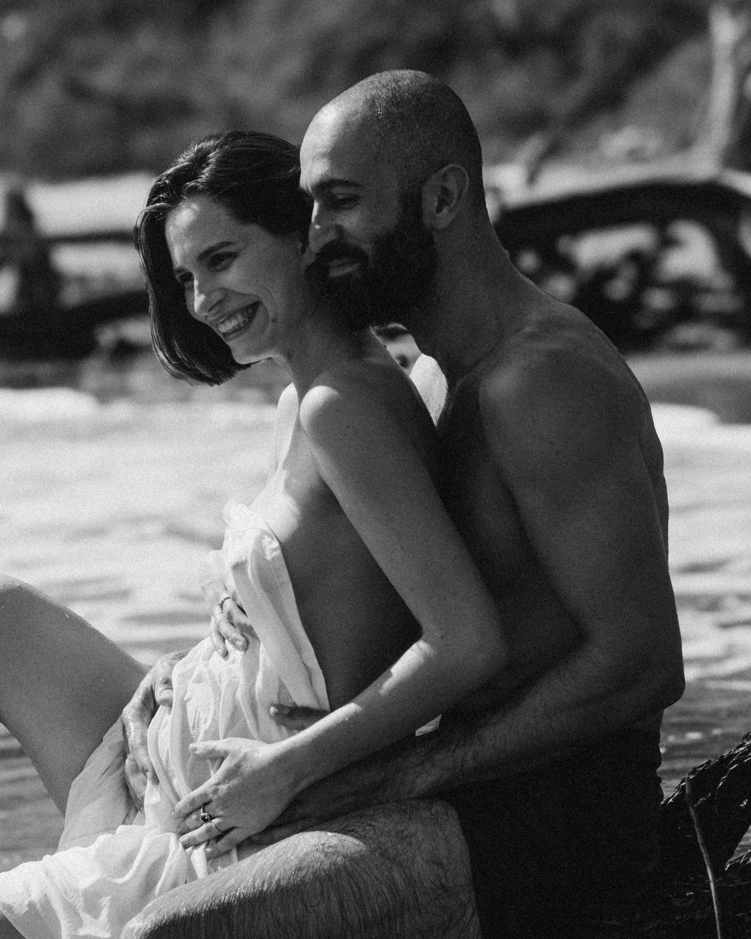 Maternity photoshoot at the beach. Portrait and couples photographer in Florida, Valeriia Honcharova