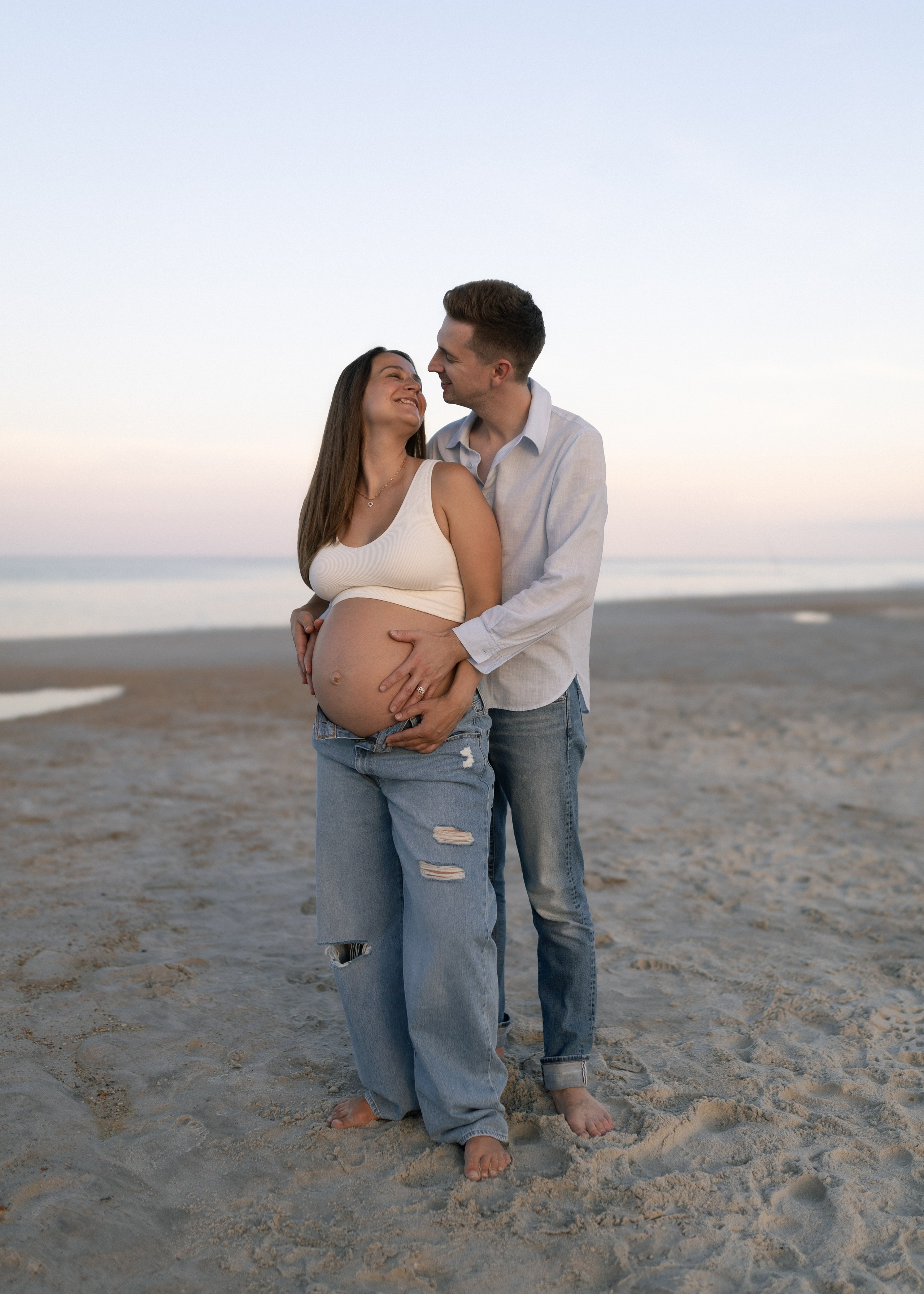T + A Maternity at the Beach. Portrait and couples photographer in Florida, Valeriia Honcharova