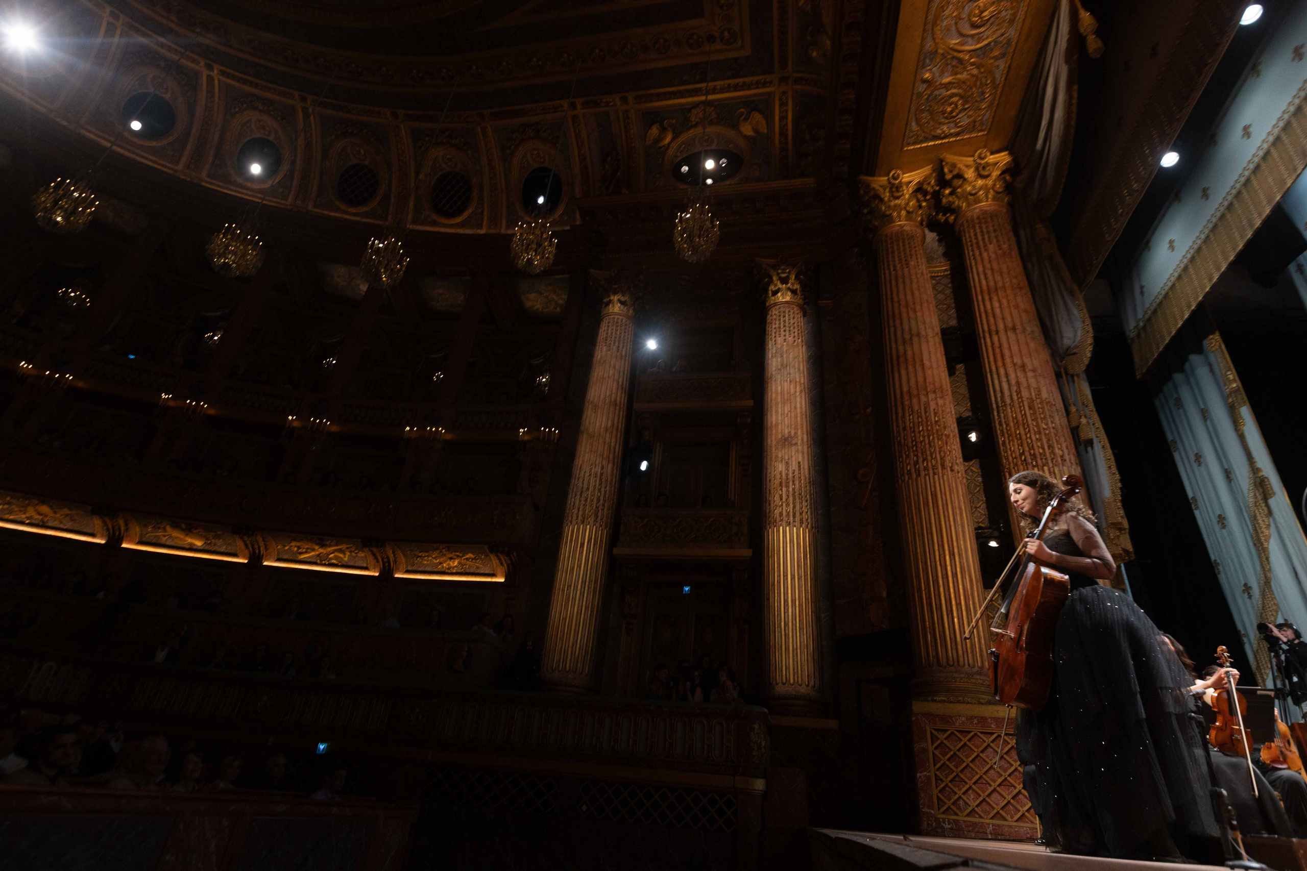 ROYAL OPERA VERSAILLES (PARIS). Wedding&Event photographer Ismail Rzayev in Baku