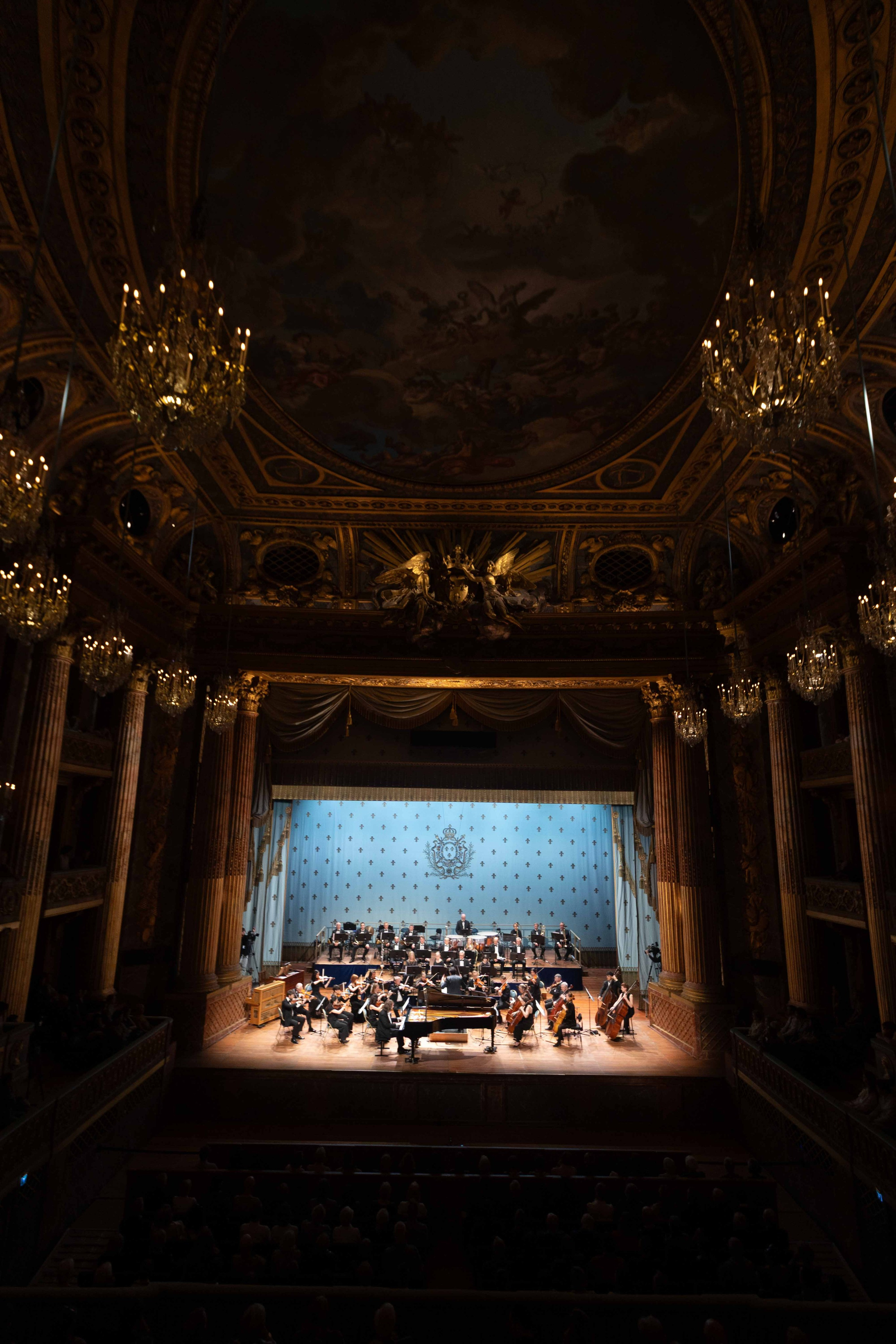 ROYAL OPERA VERSAILLES (PARIS). Wedding&Event photographer Ismail Rzayev in Baku