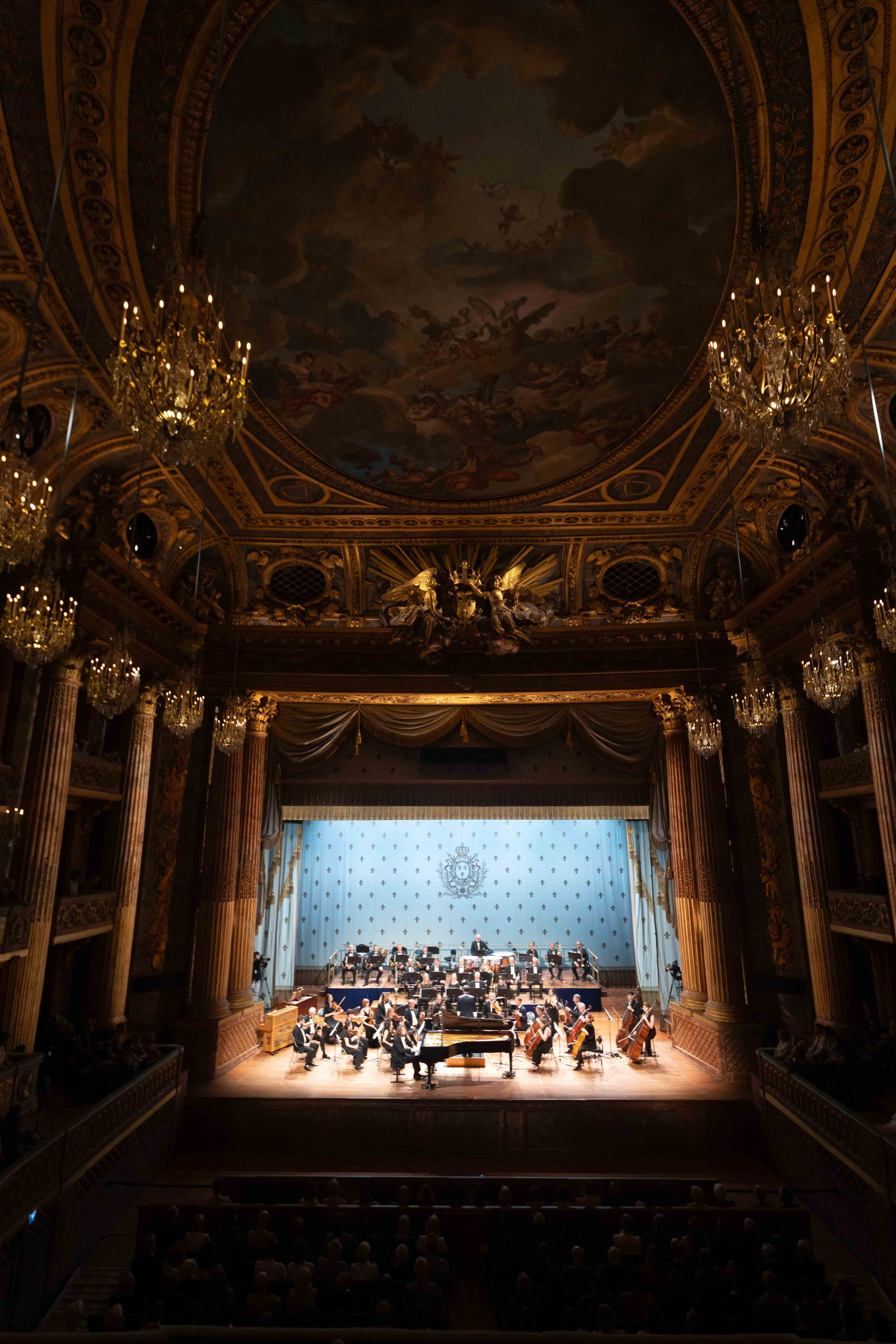 ROYAL OPERA VERSAILLES (PARIS). Wedding&Event photographer Ismail Rzayev in Baku