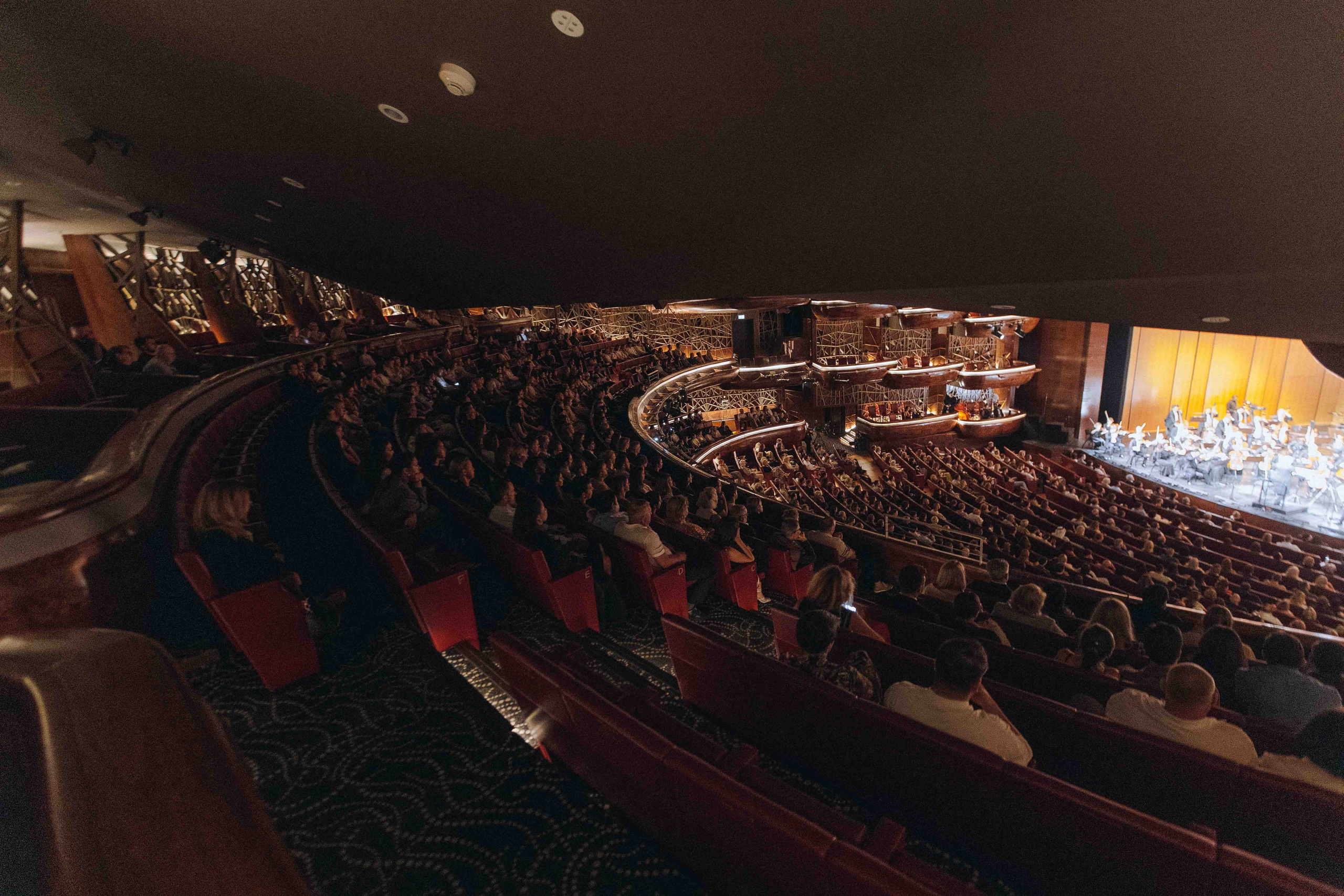 DUBAI OPERA. Wedding&Event photographer Ismail Rzayev in Baku