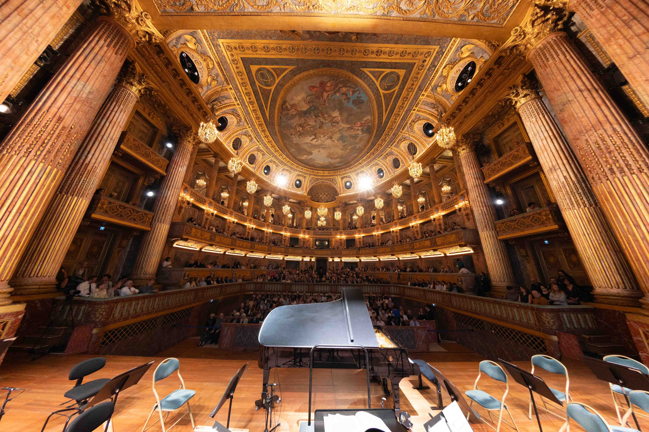 ROYAL OPERA VERSAILLES (PARIS). Wedding&Event photographer Ismail Rzayev in Baku