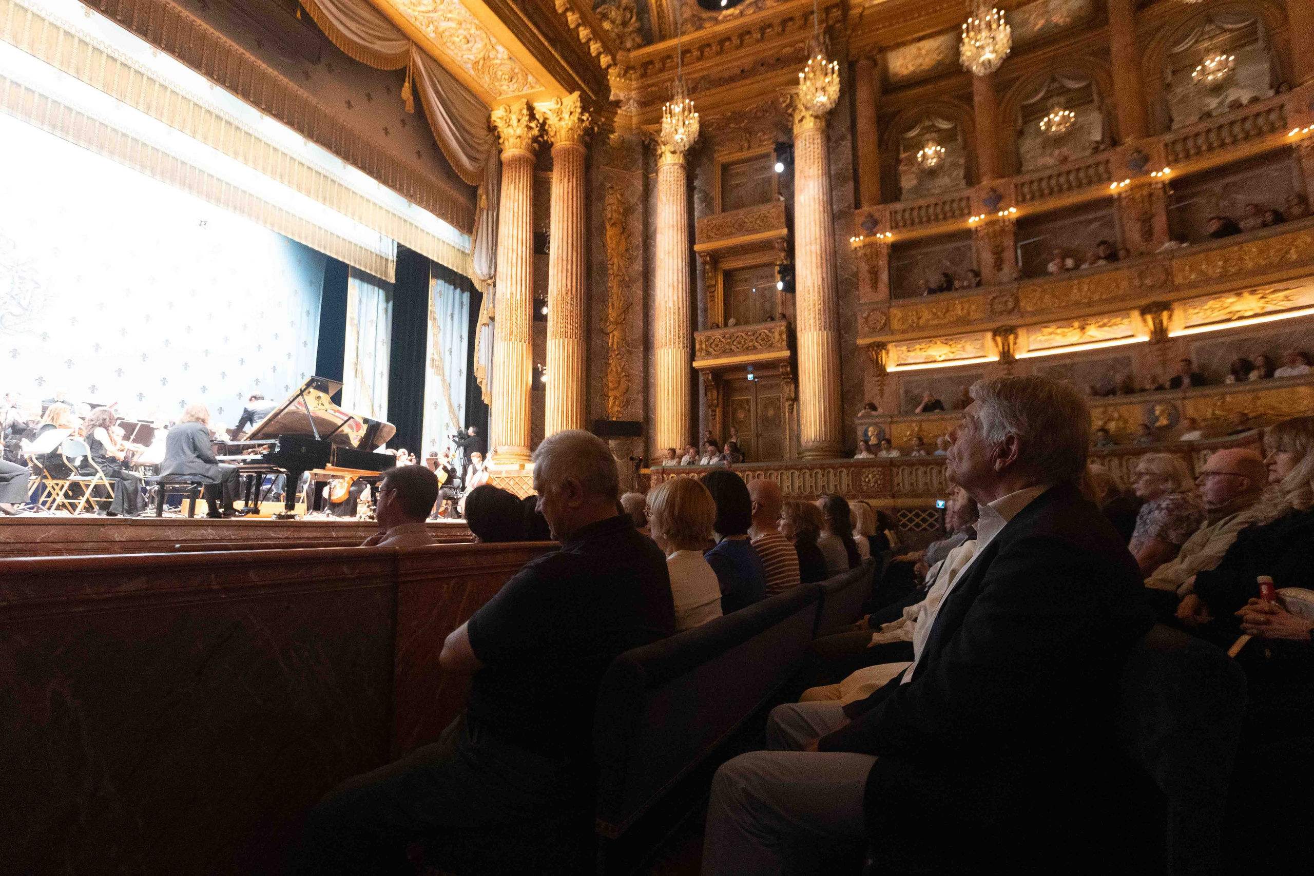 ROYAL OPERA VERSAILLES (PARIS). Wedding&Event photographer Ismail Rzayev in Baku