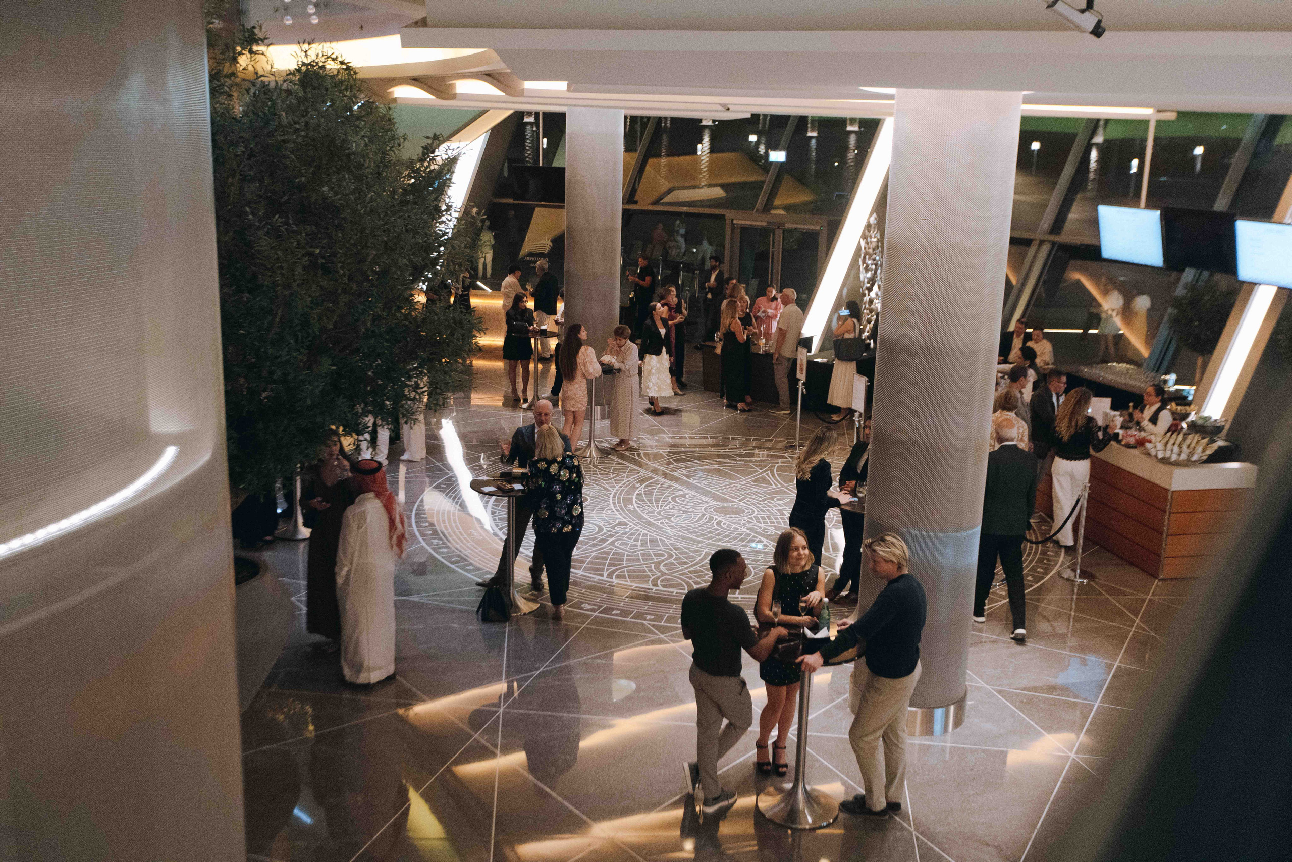 DUBAI OPERA. Wedding&Event photographer Ismail Rzayev in Baku