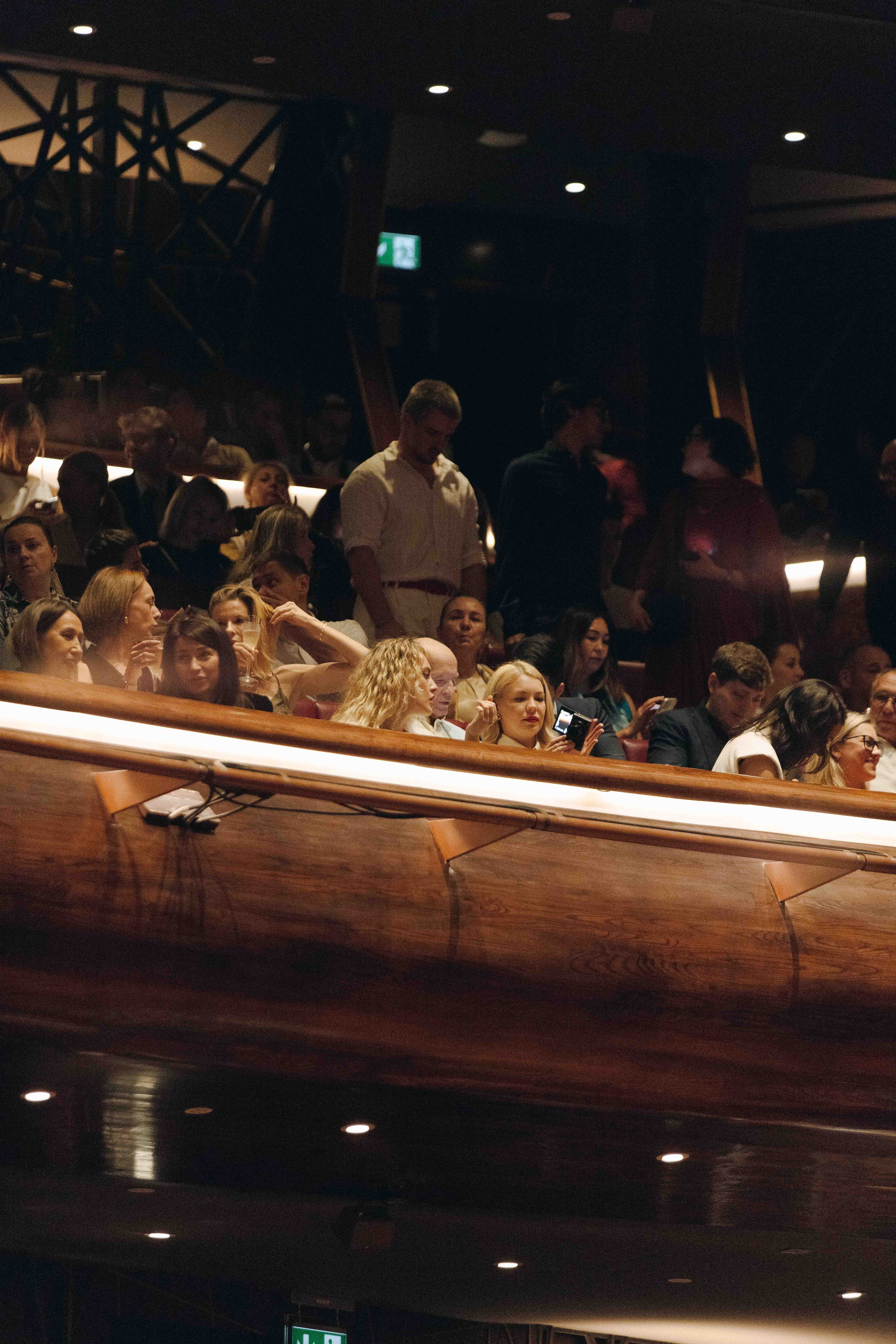 DUBAI OPERA. Wedding&Event photographer Ismail Rzayev in Baku