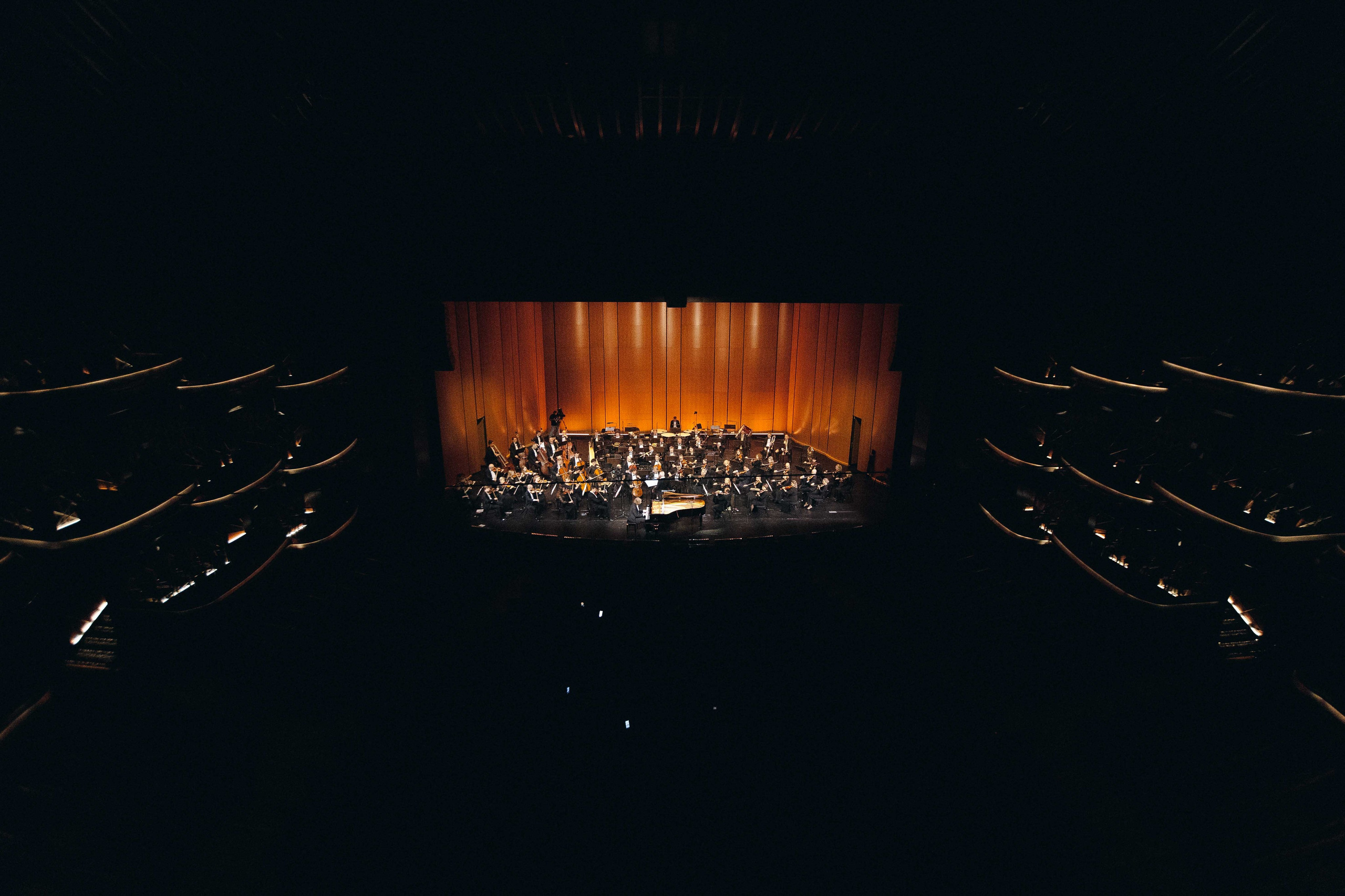 DUBAI OPERA. Wedding&Event photographer Ismail Rzayev in Baku