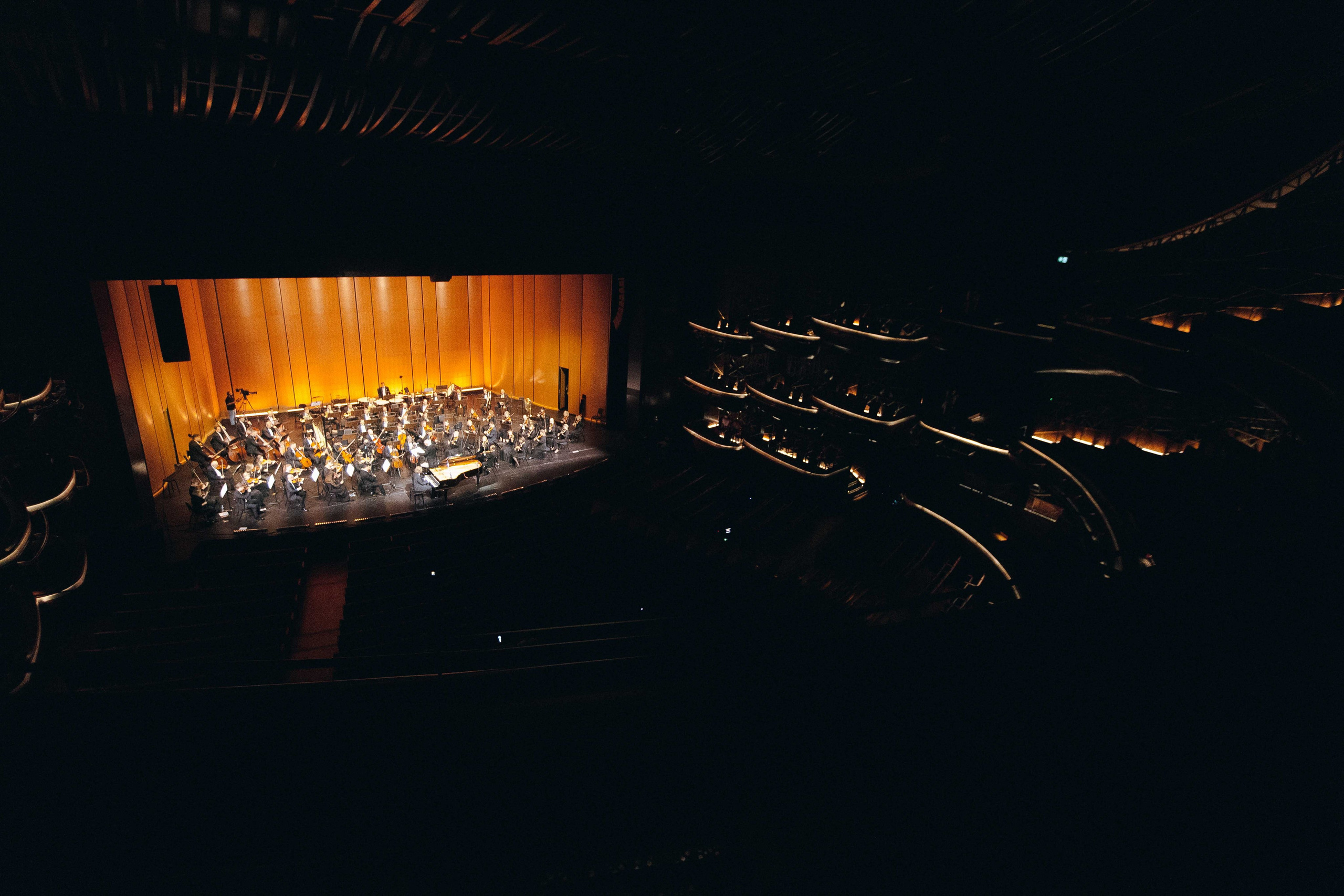 DUBAI OPERA. Wedding&Event photographer Ismail Rzayev in Baku
