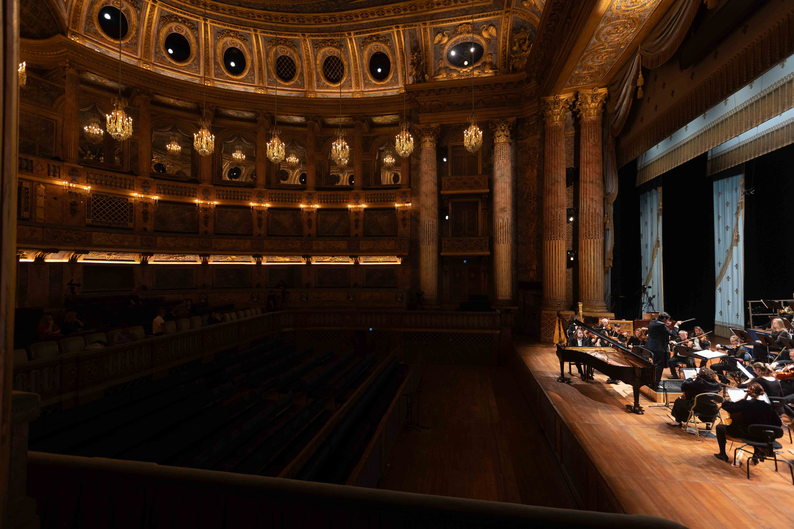 ROYAL OPERA VERSAILLES (PARIS). Wedding&Event photographer Ismail Rzayev in Baku
