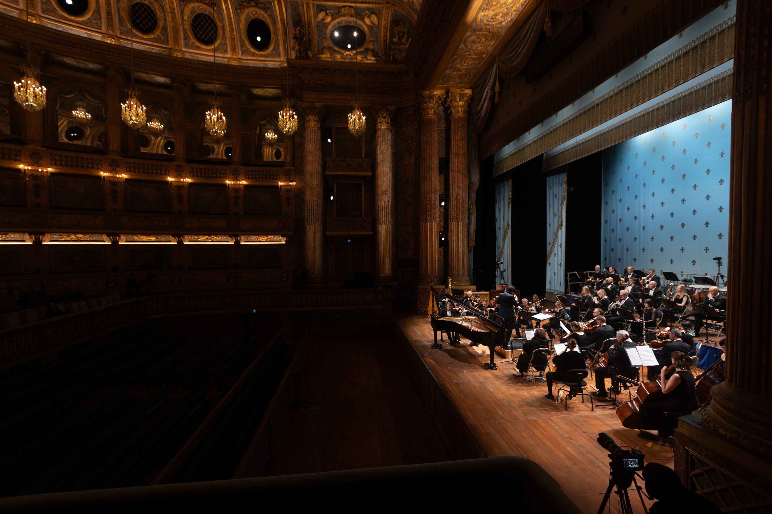ROYAL OPERA VERSAILLES (PARIS). Wedding&Event photographer Ismail Rzayev in Baku