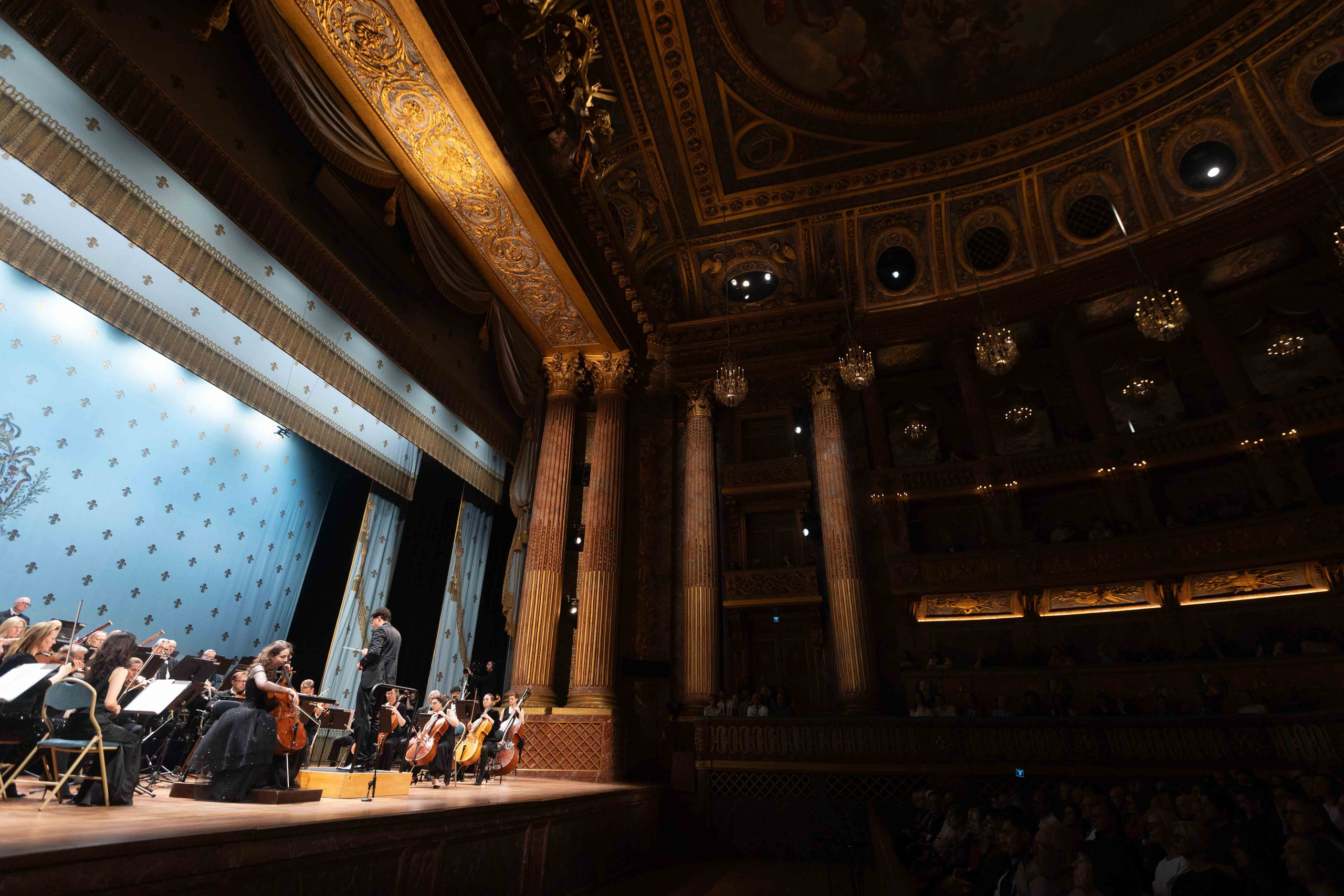 ROYAL OPERA VERSAILLES (PARIS). Wedding&Event photographer Ismail Rzayev in Baku