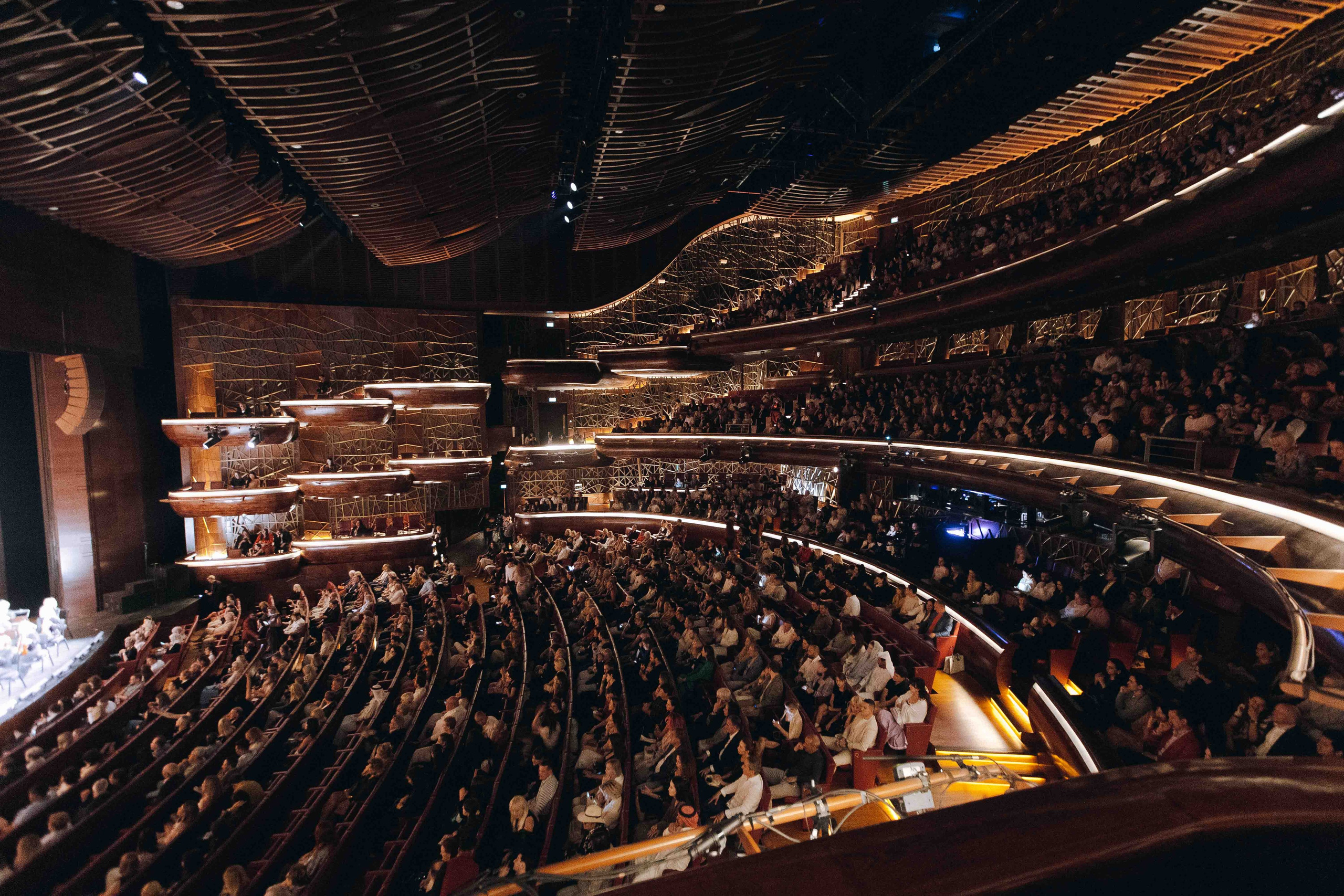 DUBAI OPERA. Wedding&Event photographer Ismail Rzayev in Baku