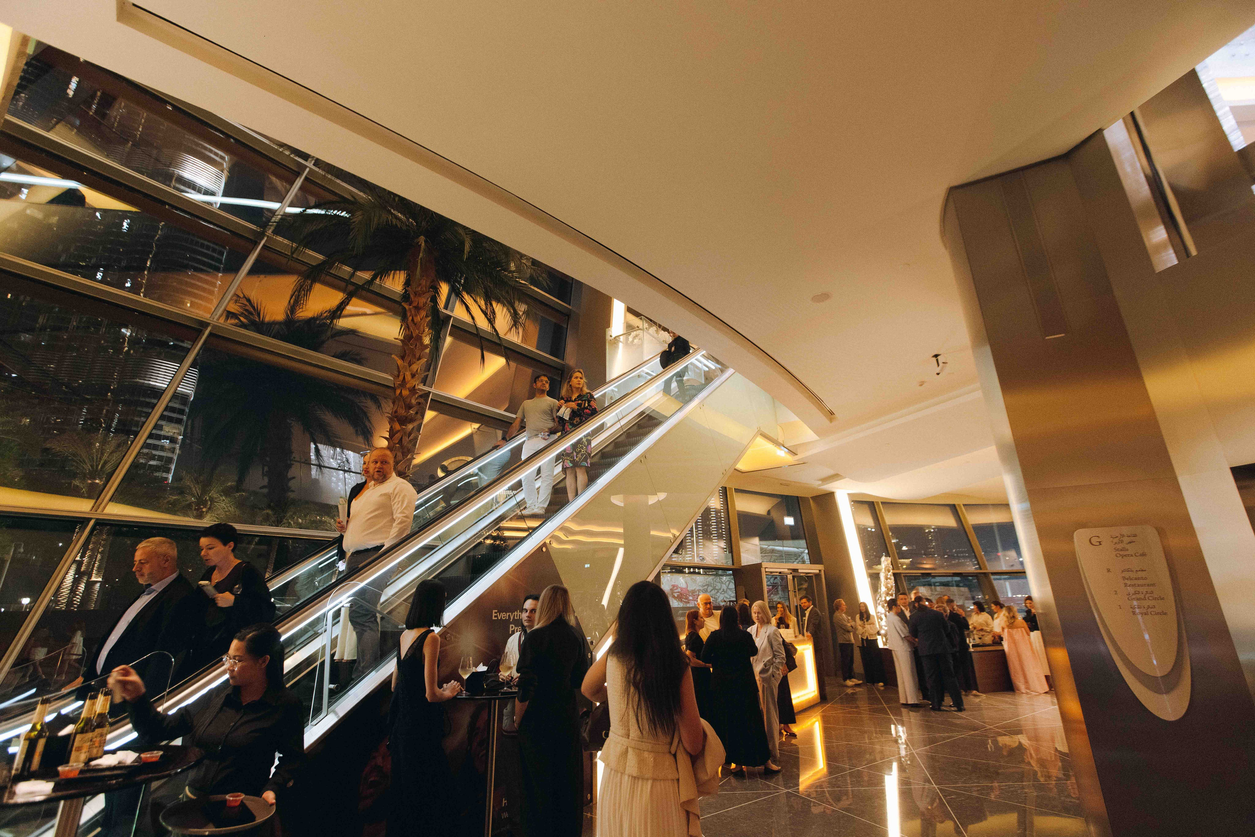 DUBAI OPERA. Wedding&Event photographer Ismail Rzayev in Baku