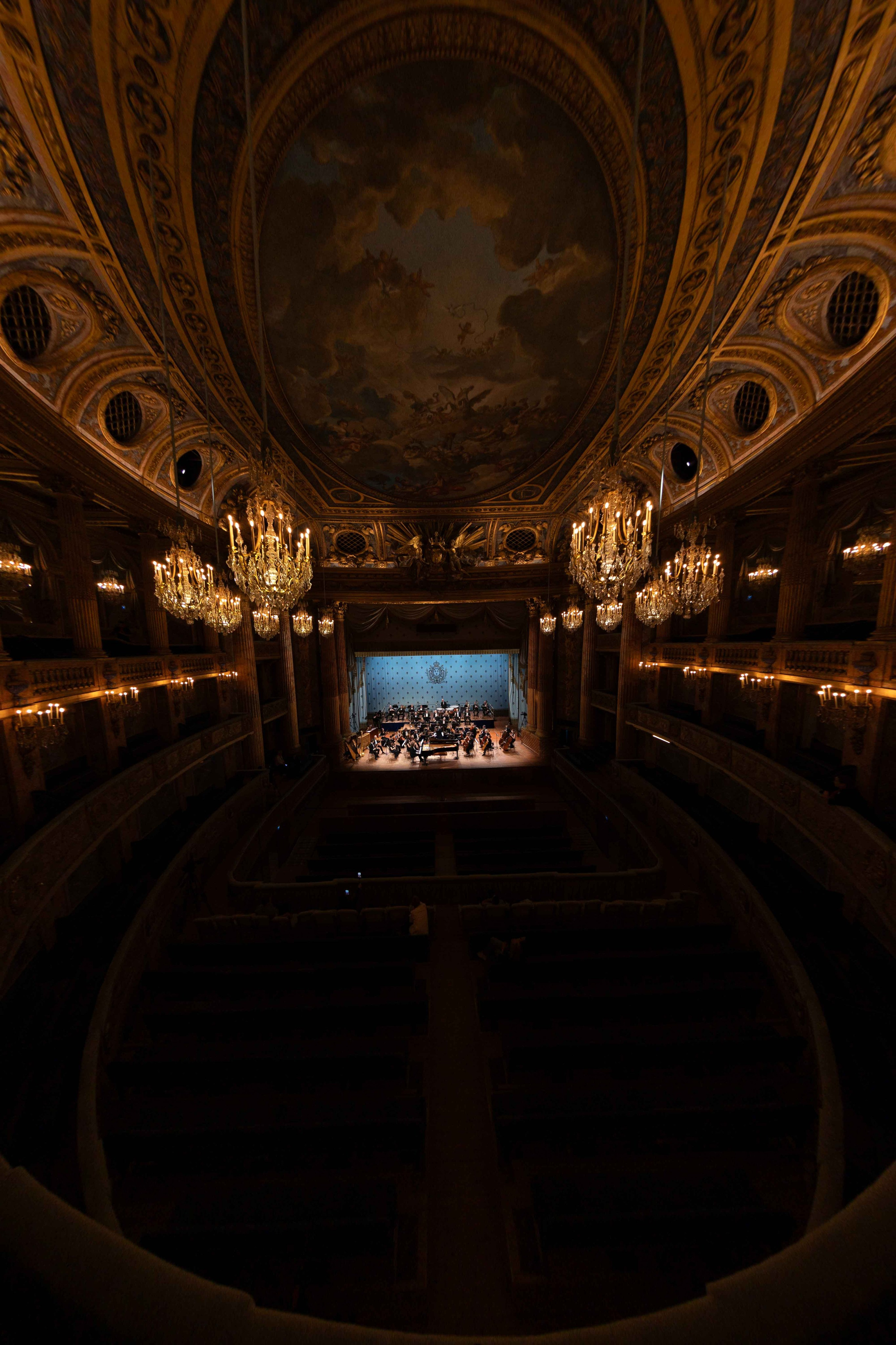 ROYAL OPERA VERSAILLES (PARIS). Wedding&Event photographer Ismail Rzayev in Baku