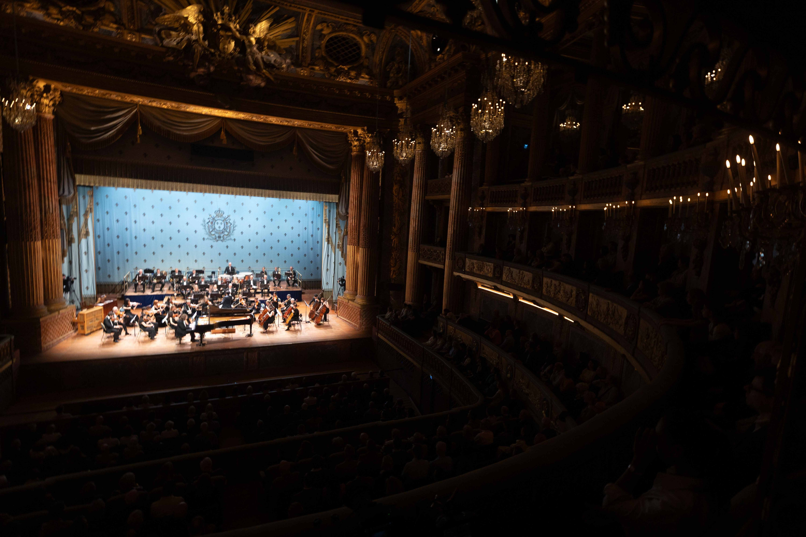 ROYAL OPERA VERSAILLES (PARIS). Wedding&Event photographer Ismail Rzayev in Baku