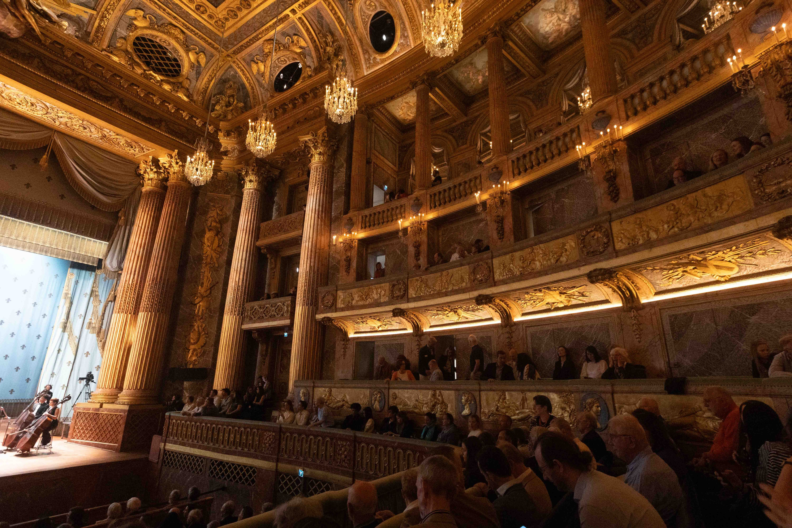 ROYAL OPERA VERSAILLES (PARIS). Wedding&Event photographer Ismail Rzayev in Baku