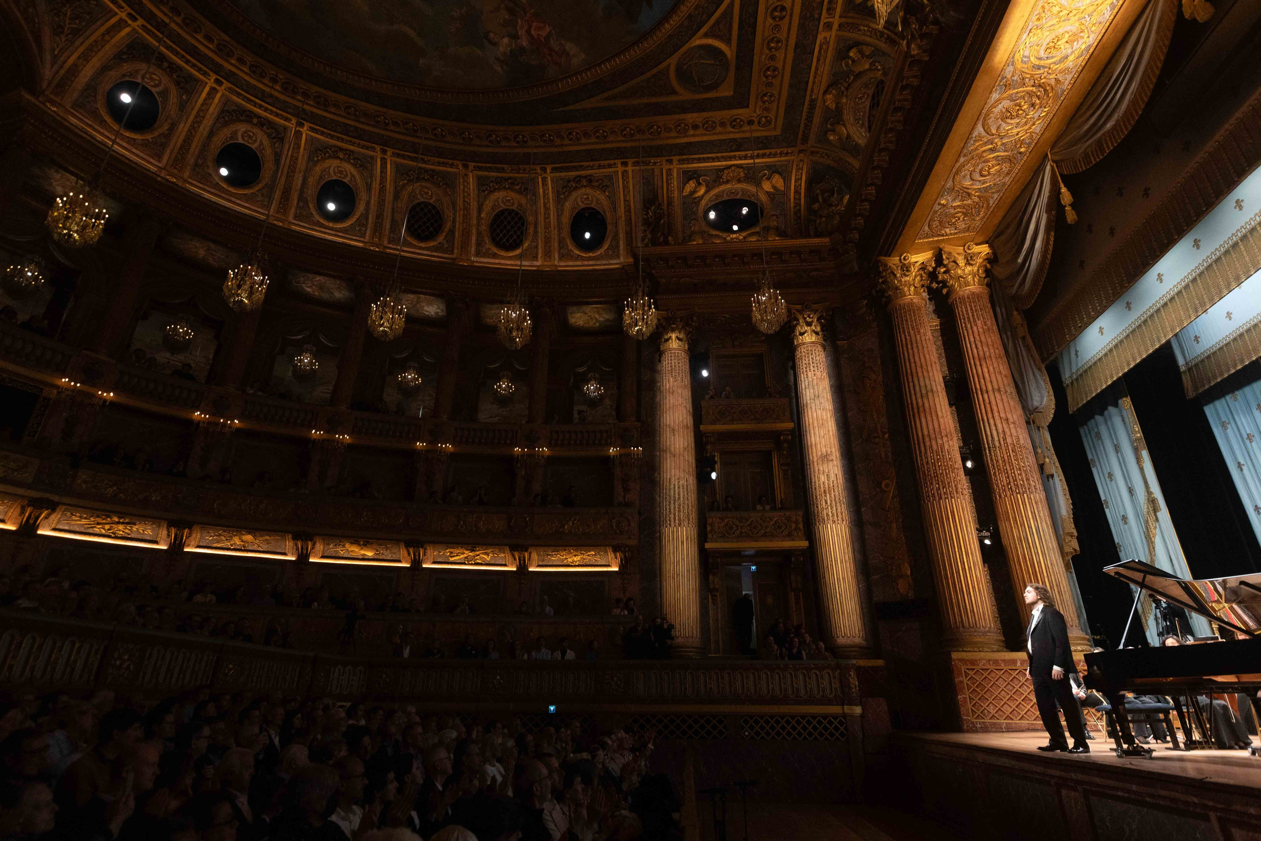 ROYAL OPERA VERSAILLES (PARIS). Wedding&Event photographer Ismail Rzayev in Baku