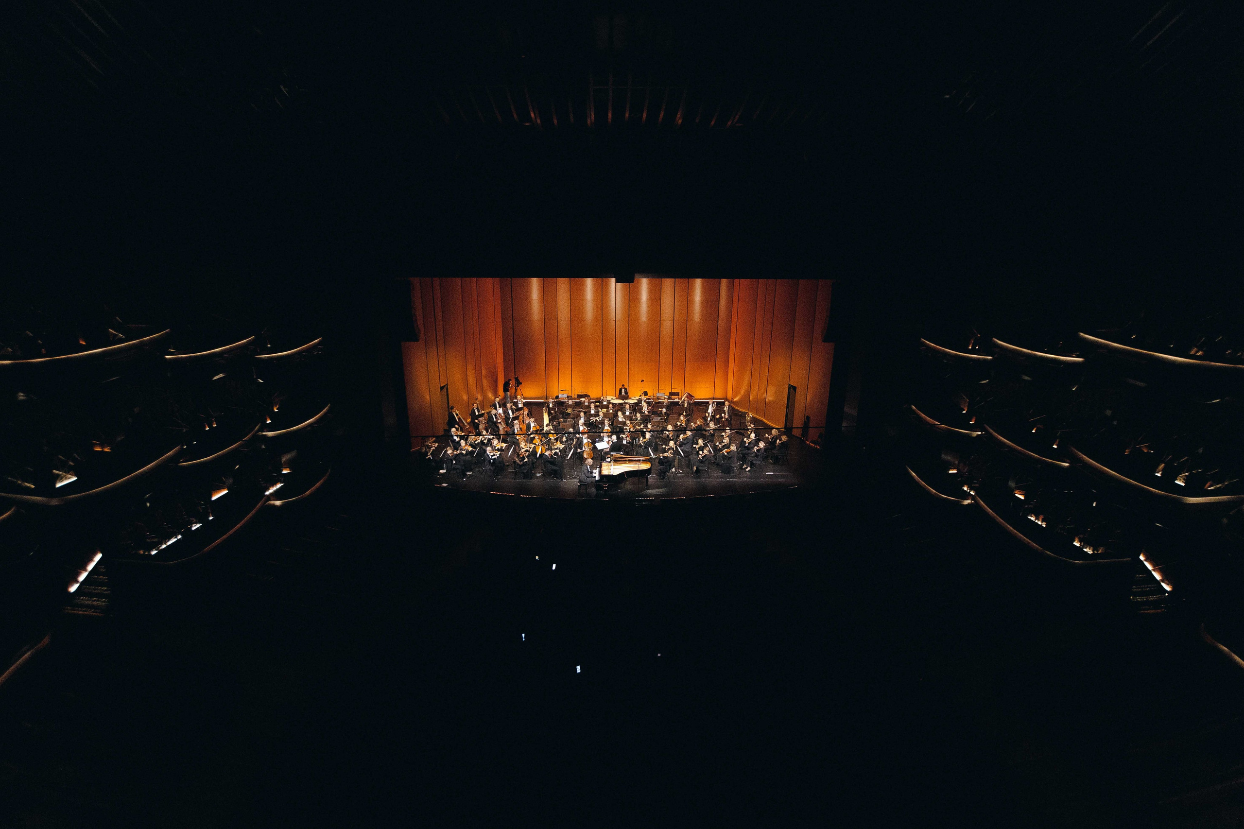DUBAI OPERA. Wedding&Event photographer Ismail Rzayev in Baku