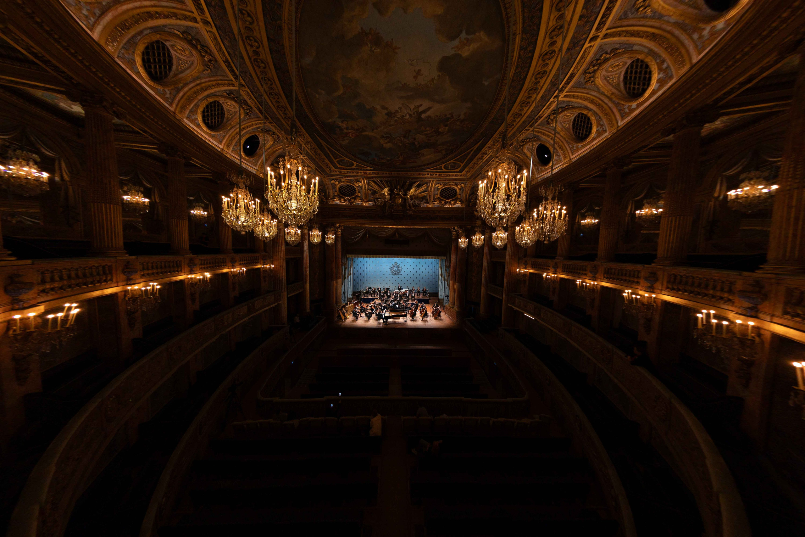 ROYAL OPERA VERSAILLES (PARIS). Wedding&Event photographer Ismail Rzayev in Baku
