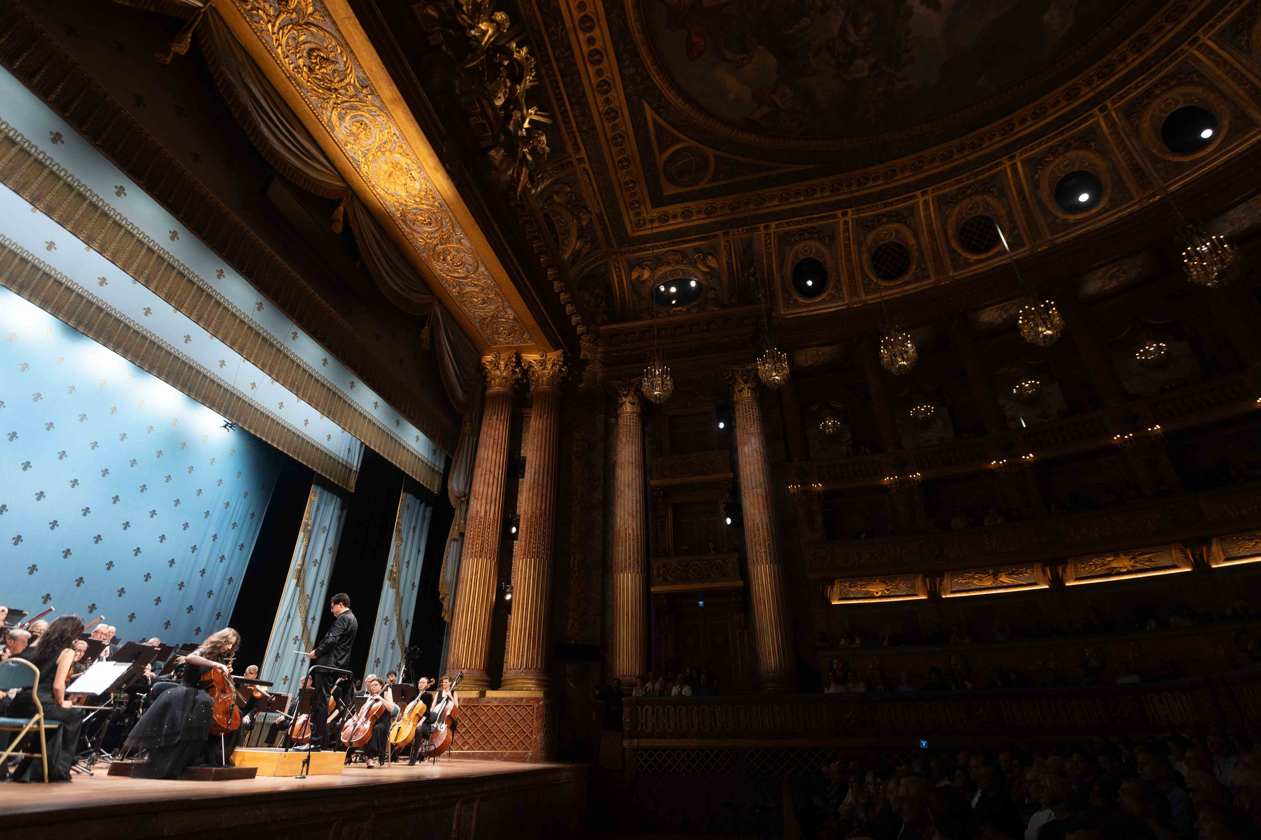 ROYAL OPERA VERSAILLES (PARIS). Wedding&Event photographer Ismail Rzayev in Baku