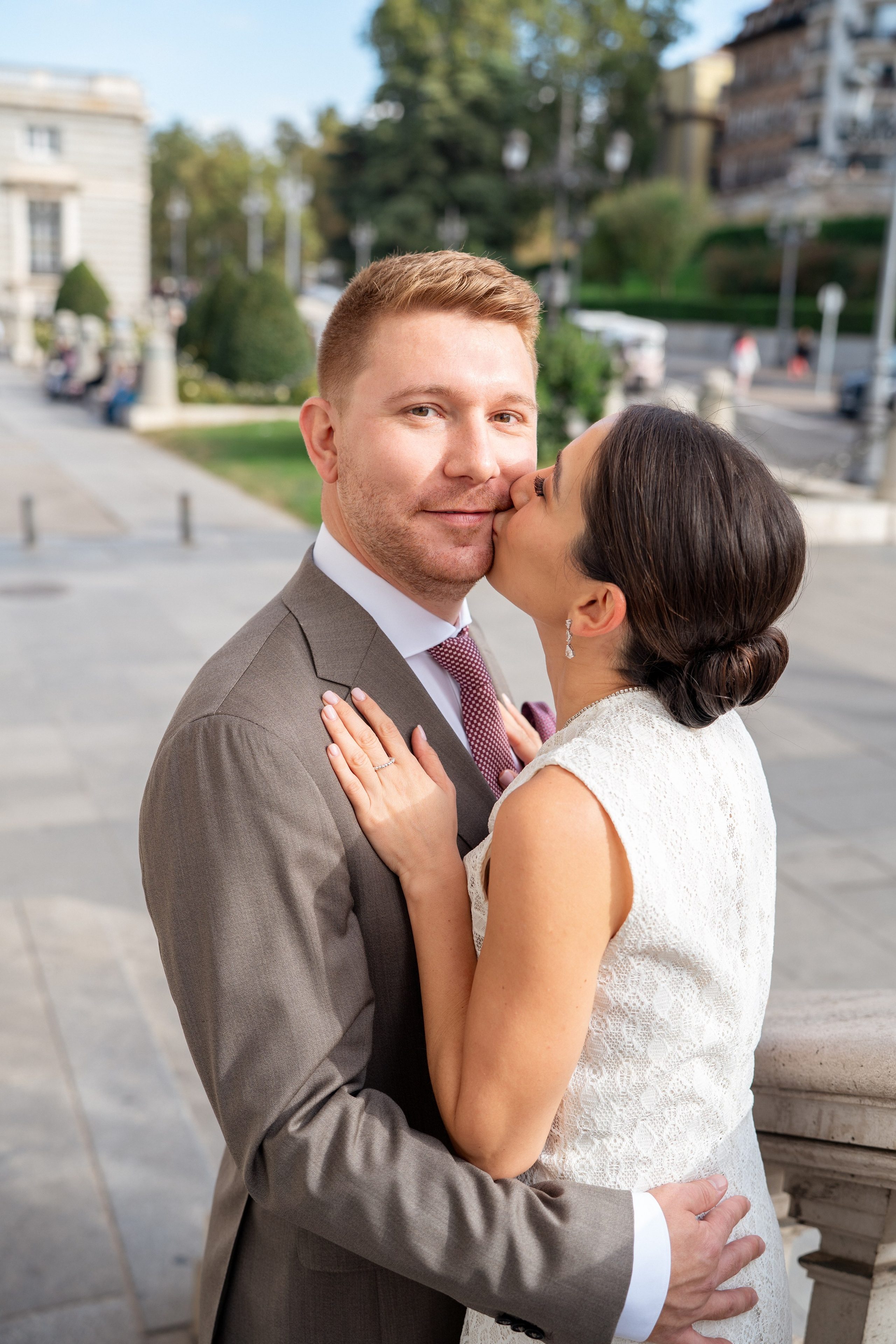 Elopement photoshoot in Madrid city centre. Fotógrafo en Madrid, España. Alyona Belyaninova