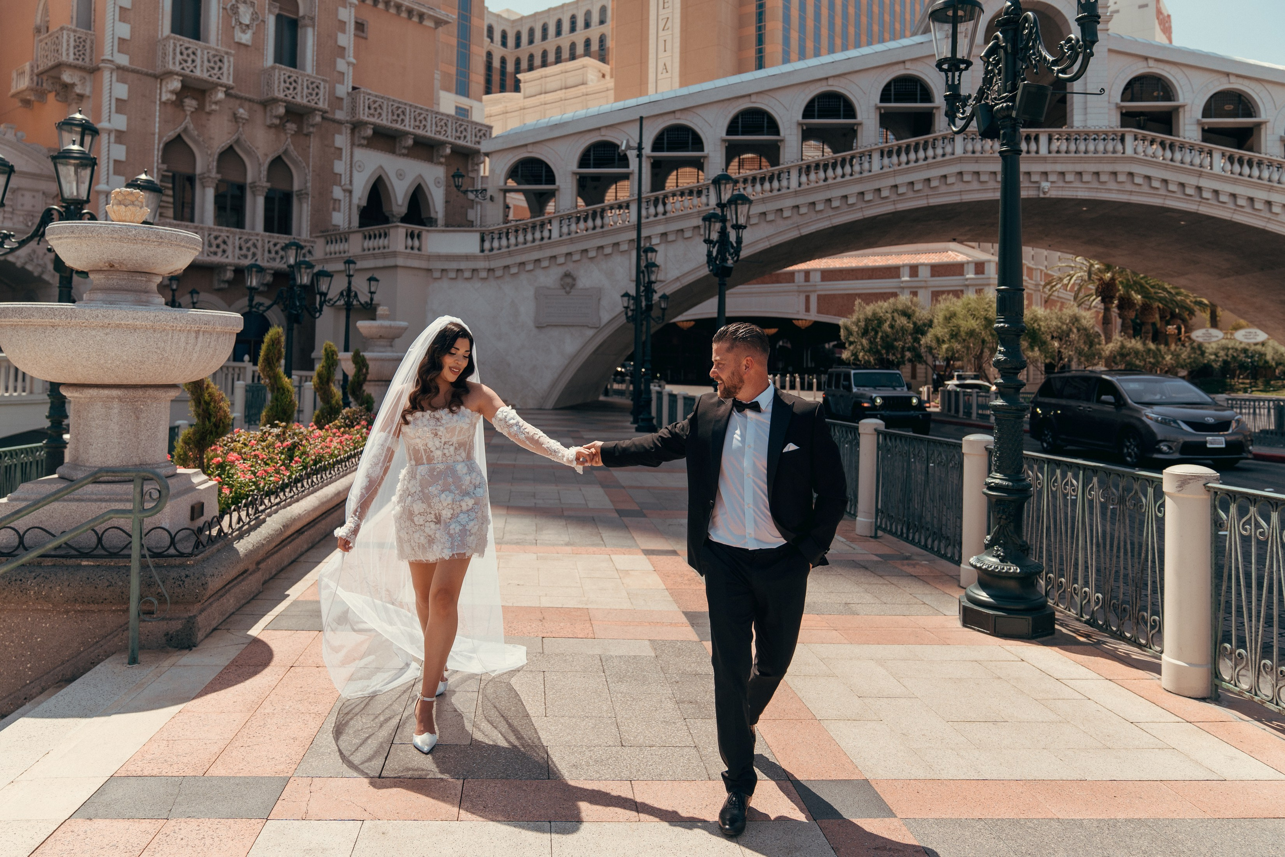 Sara&John. Wedding & elopement photographer Viktoriya Kravtsov. Las Vegas